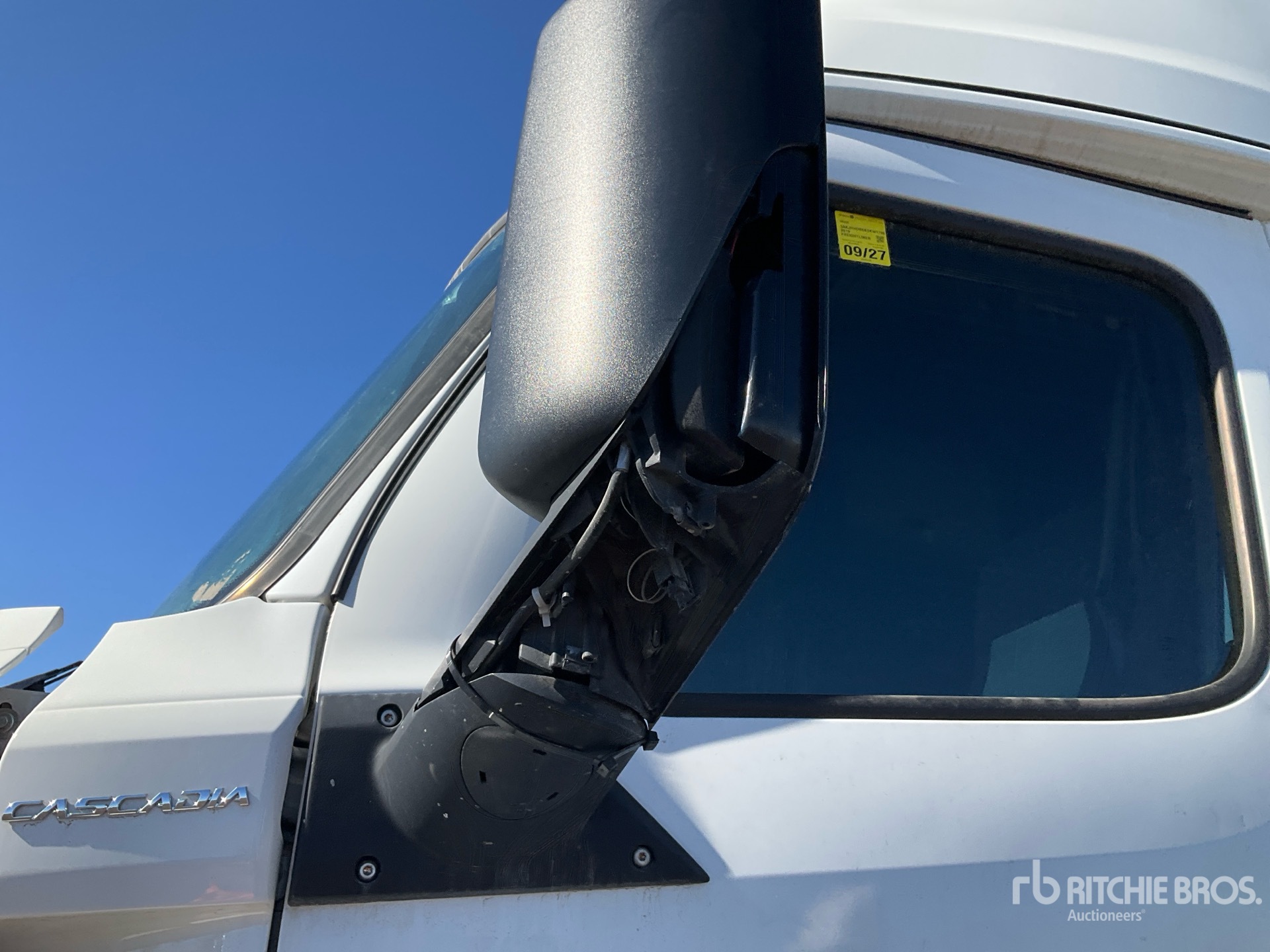 2019 Freightliner CASCADIA 126