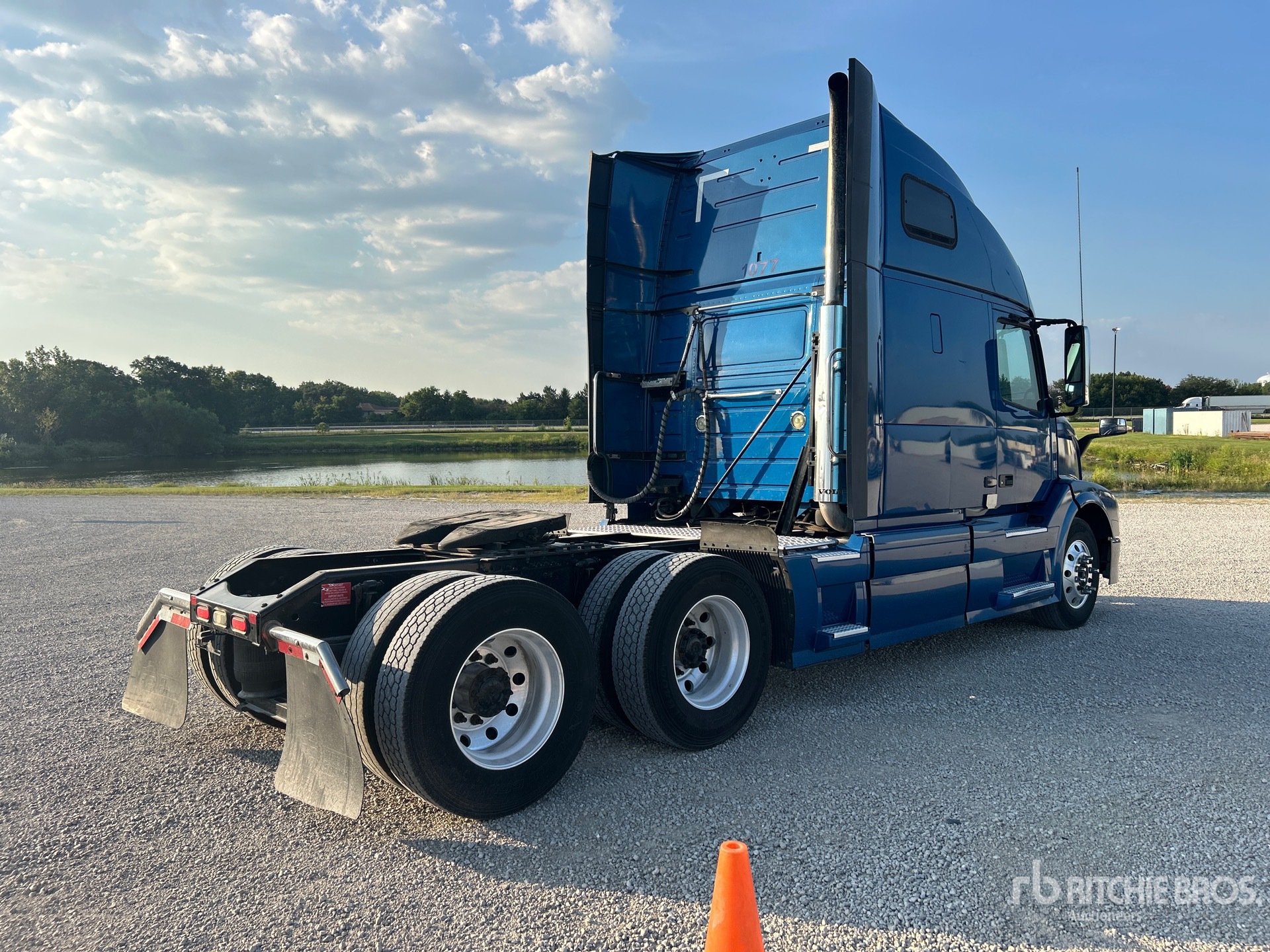 2017 Volvo VNL670