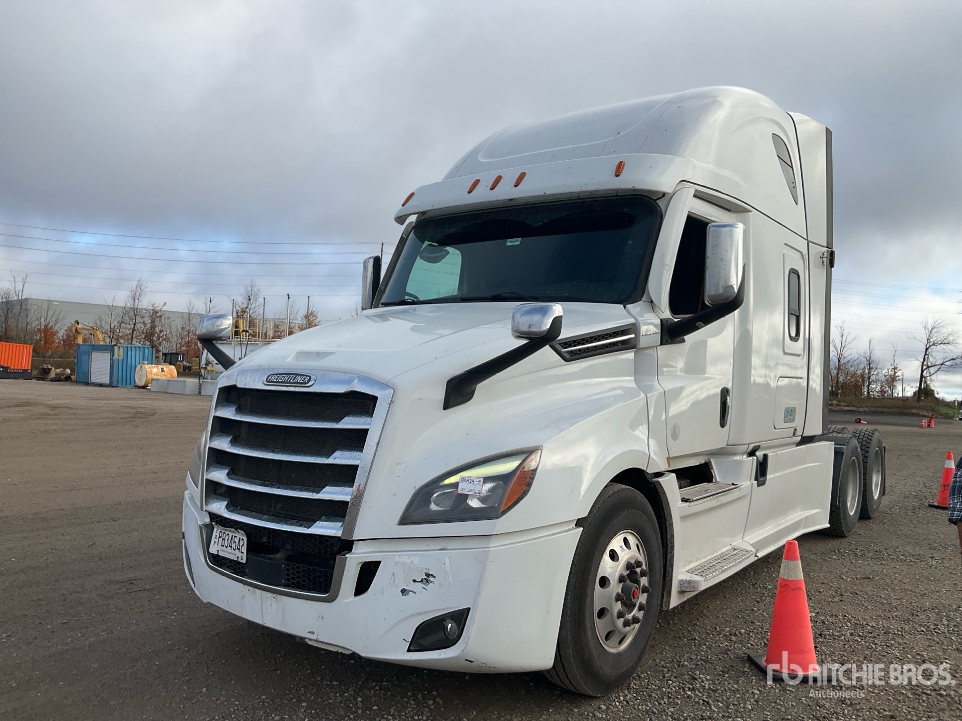 2022 Freightliner CASCADIA 126