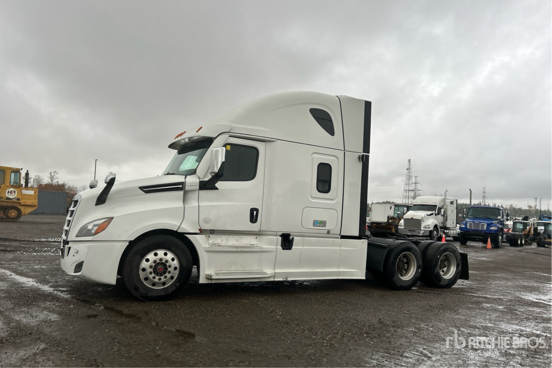 2022 Freightliner CASCADIA 126