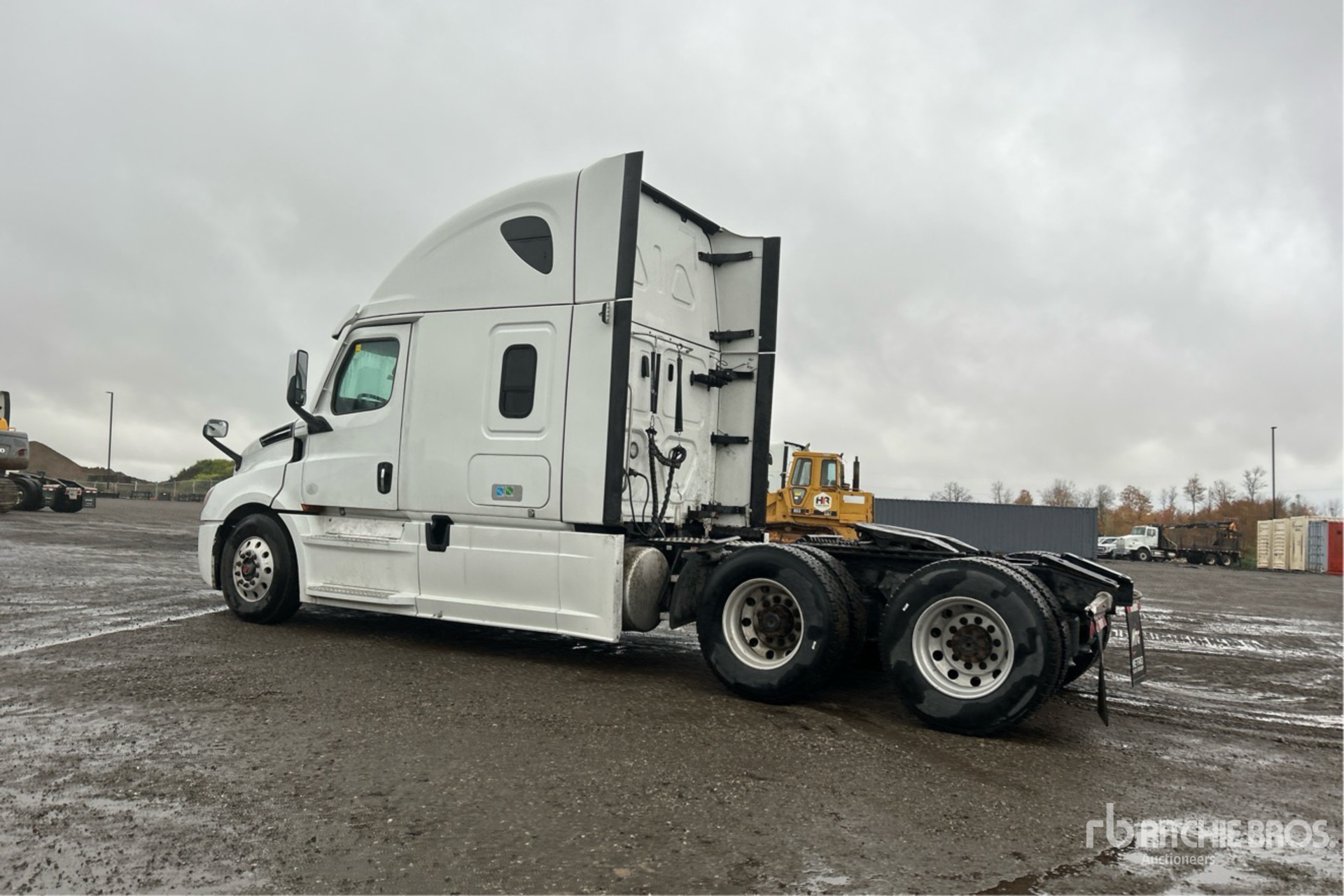 2022 Freightliner CASCADIA 126