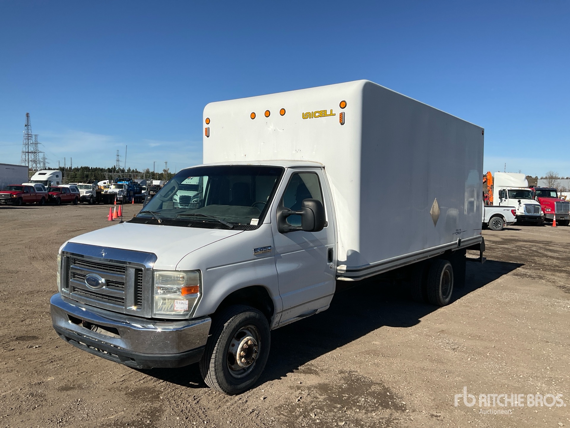 Photo of 2009 Ford E-450