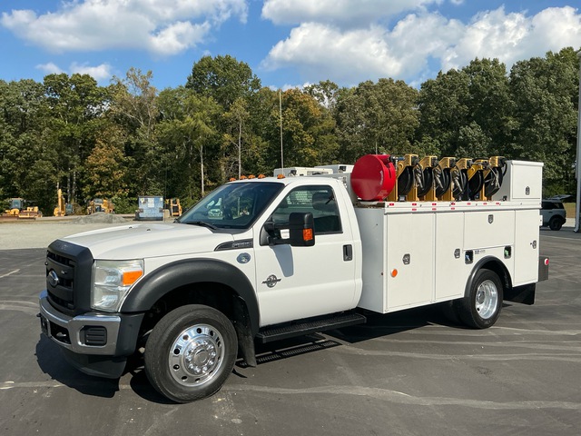 2016 Ford F-550 4x2 Lube Truck
