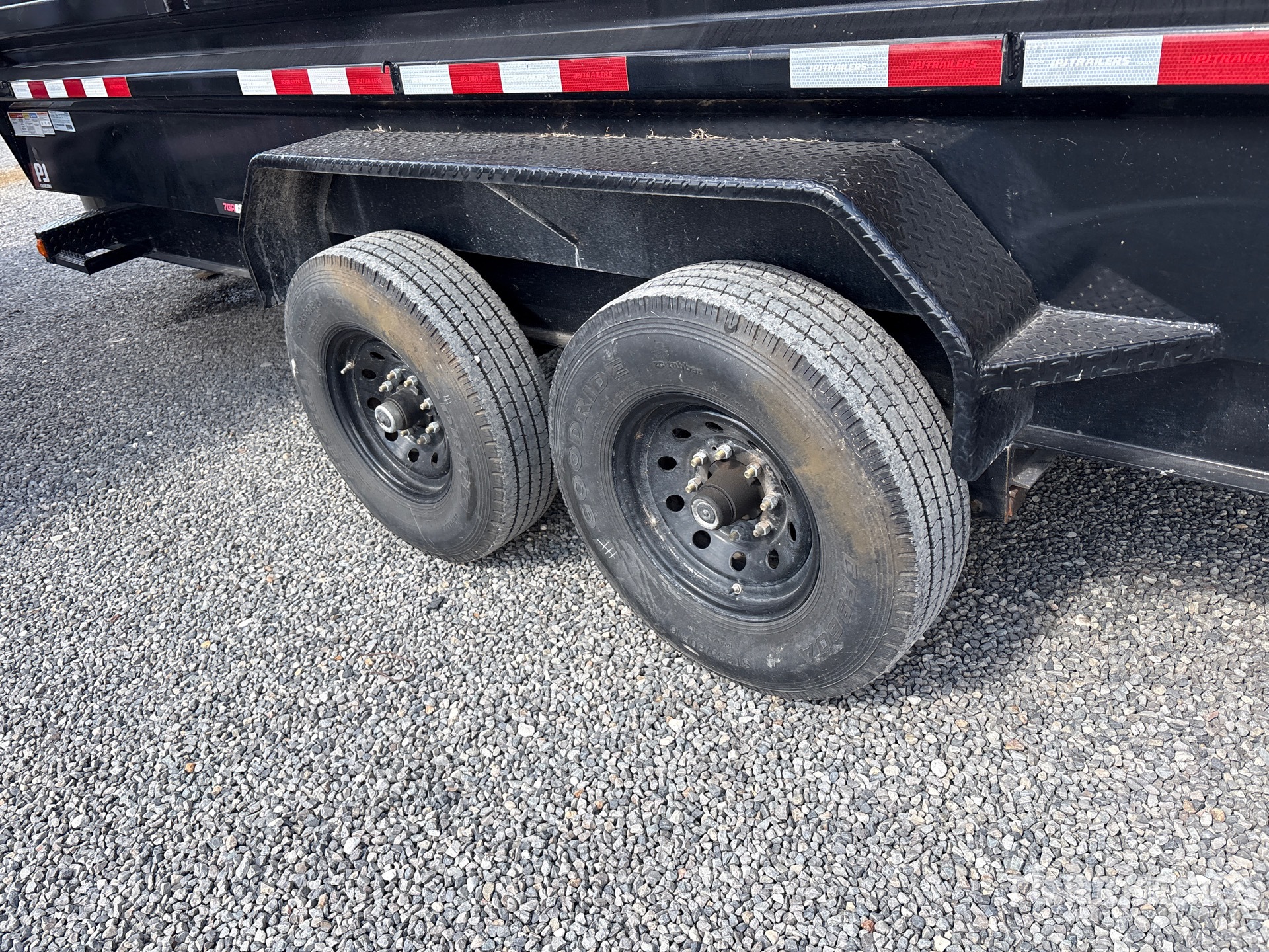 2025 Pj Trailers DT162