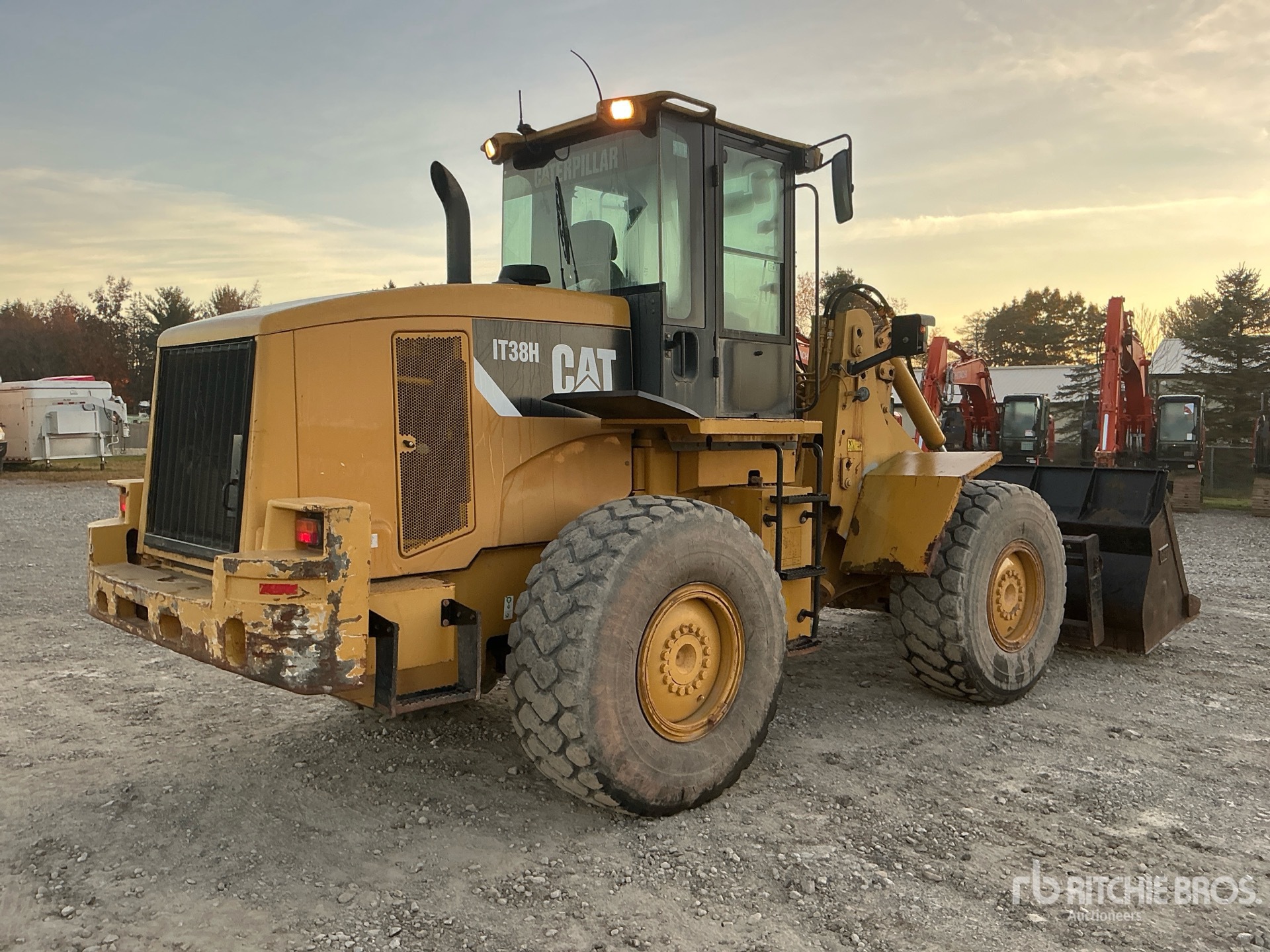 2009 Caterpillar IT38H