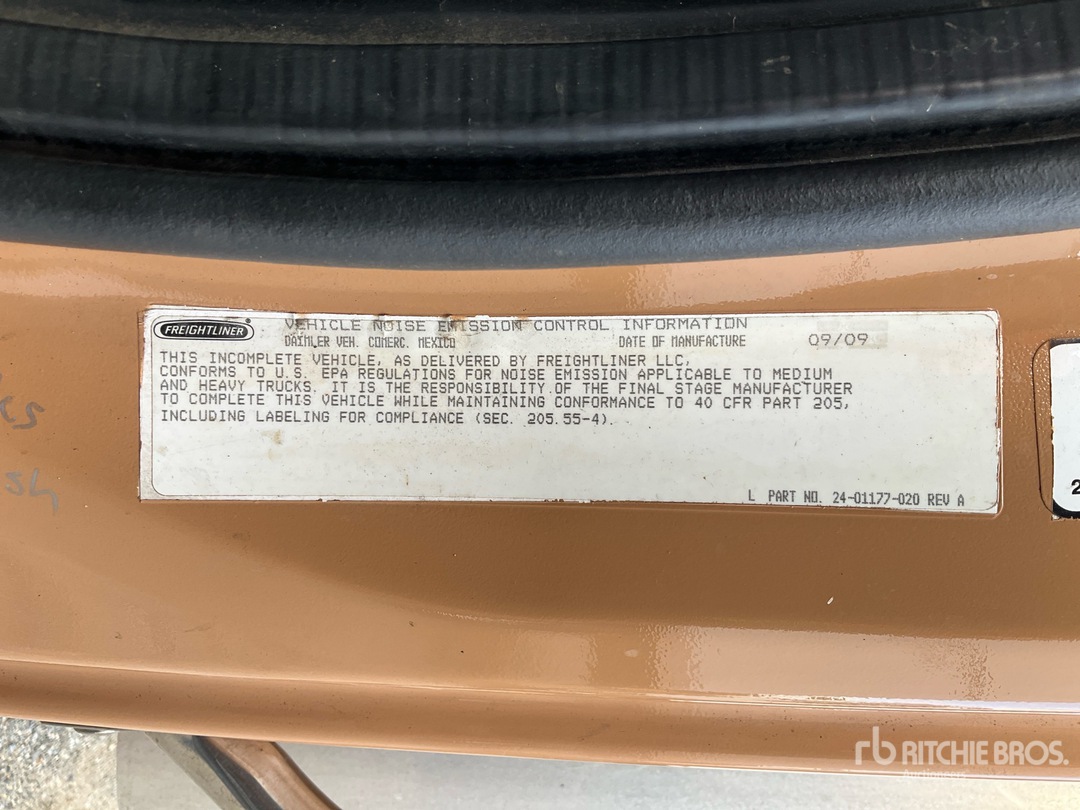 2010 Freightliner M2 106