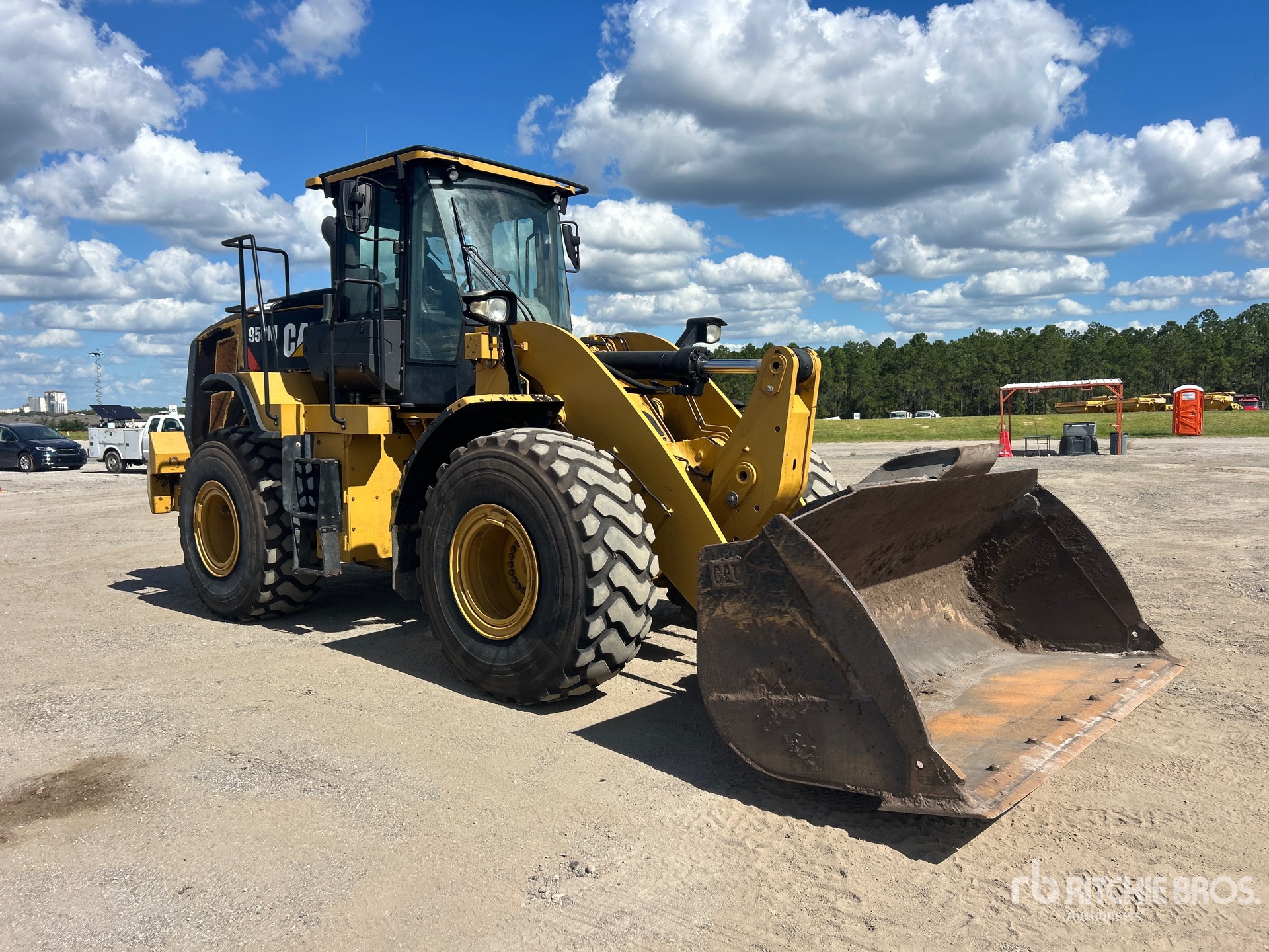 2019 Caterpillar 950M