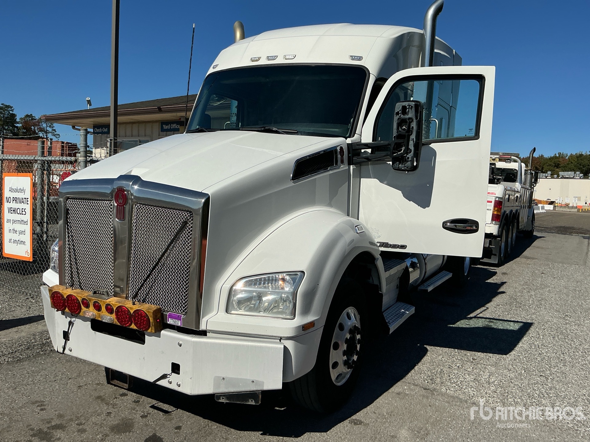 2020 Kenworth T880