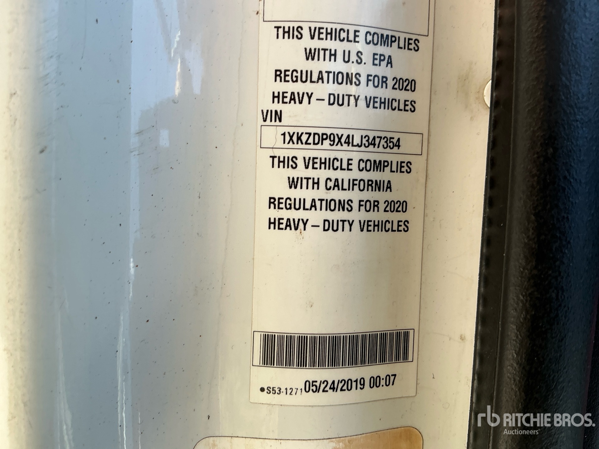 Photo of 2020 Kenworth T880