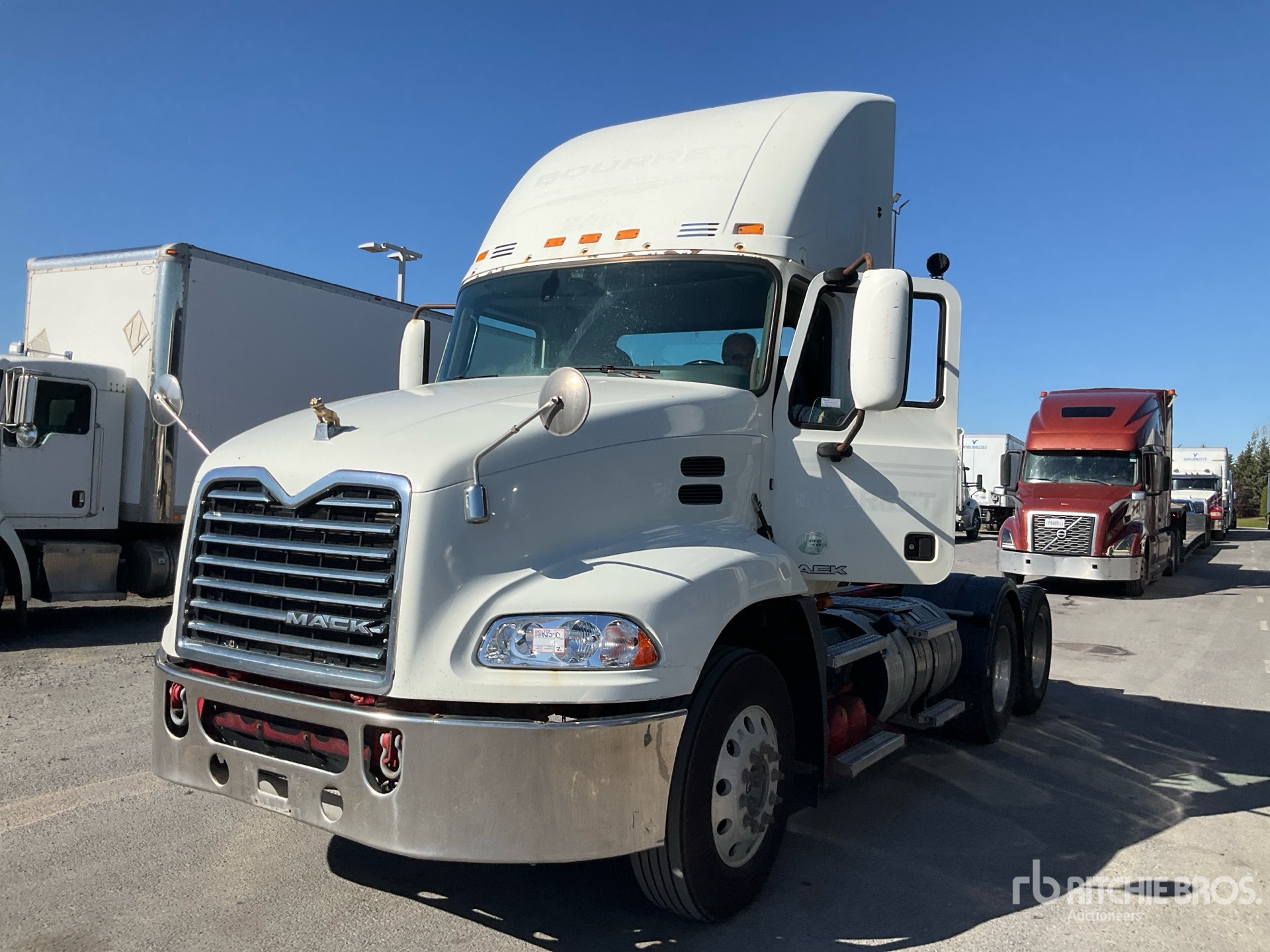 Photo of 2015 Mack CXU613
