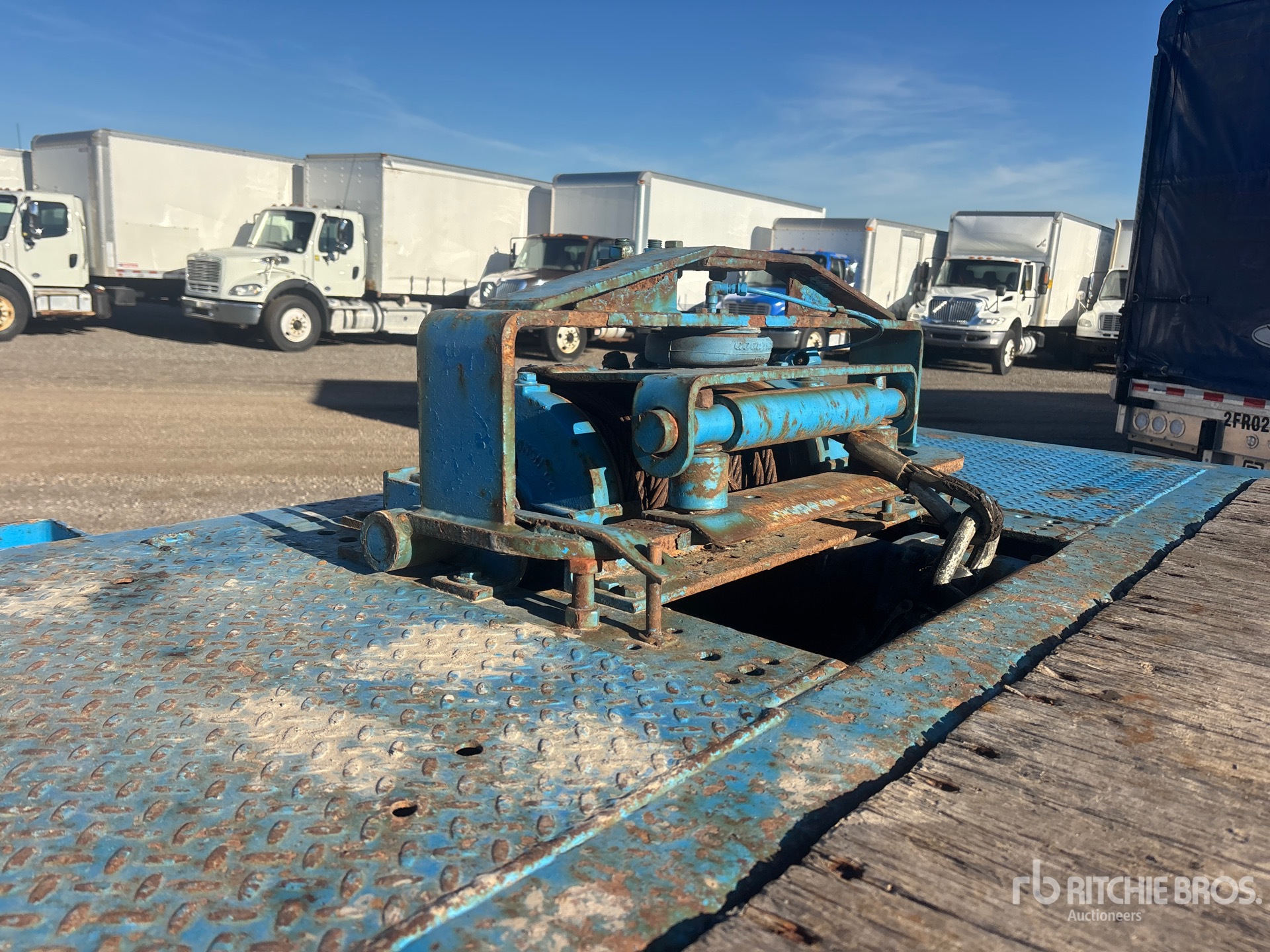 2011 Landoll 455