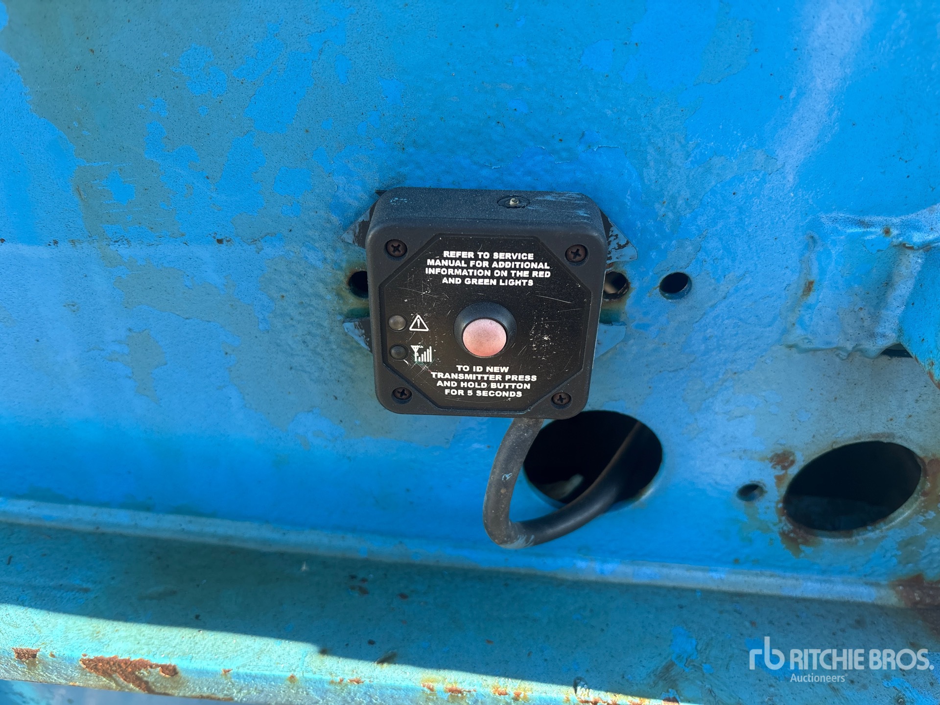 2011 Landoll 455