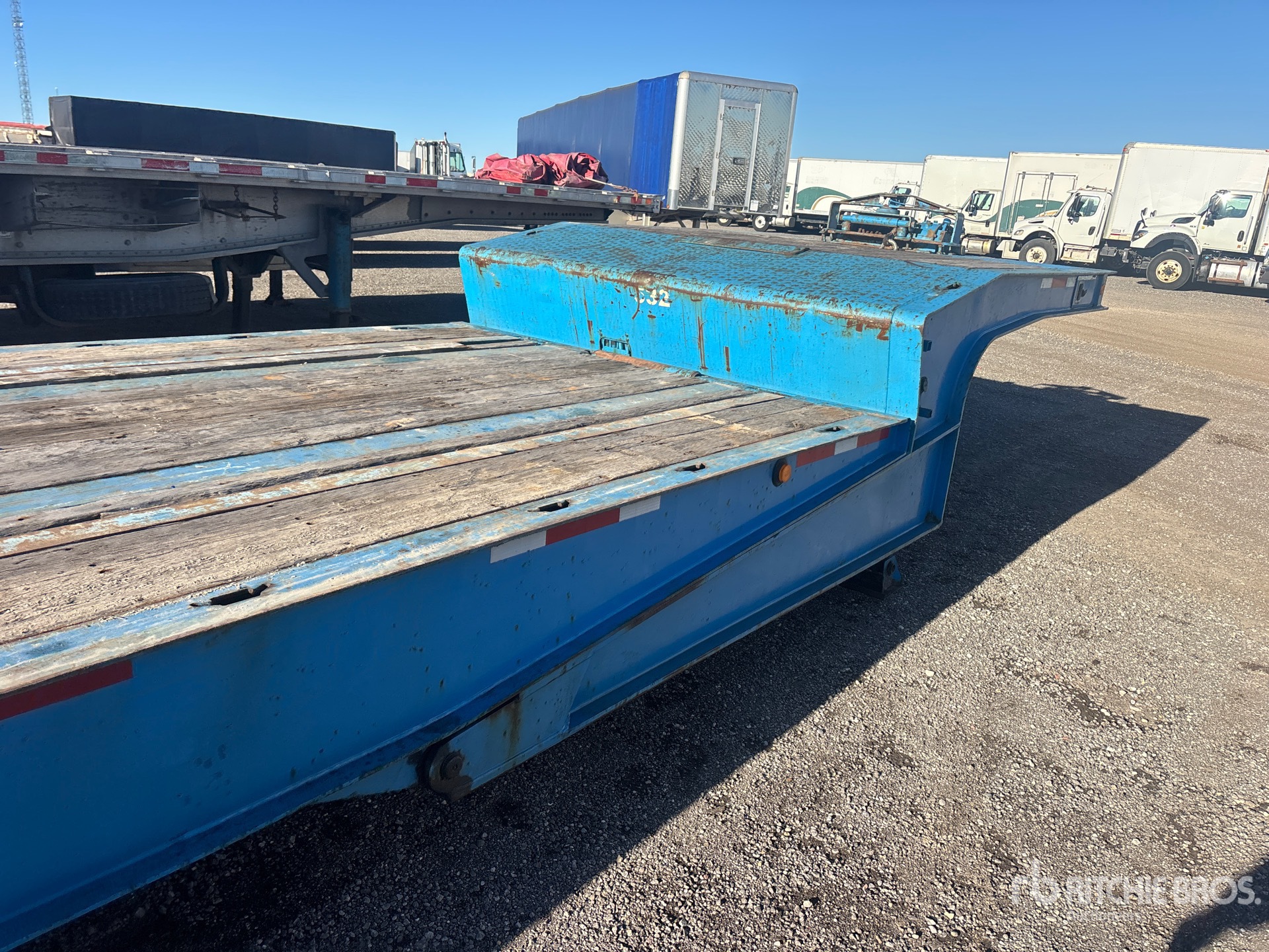 2011 Landoll 455