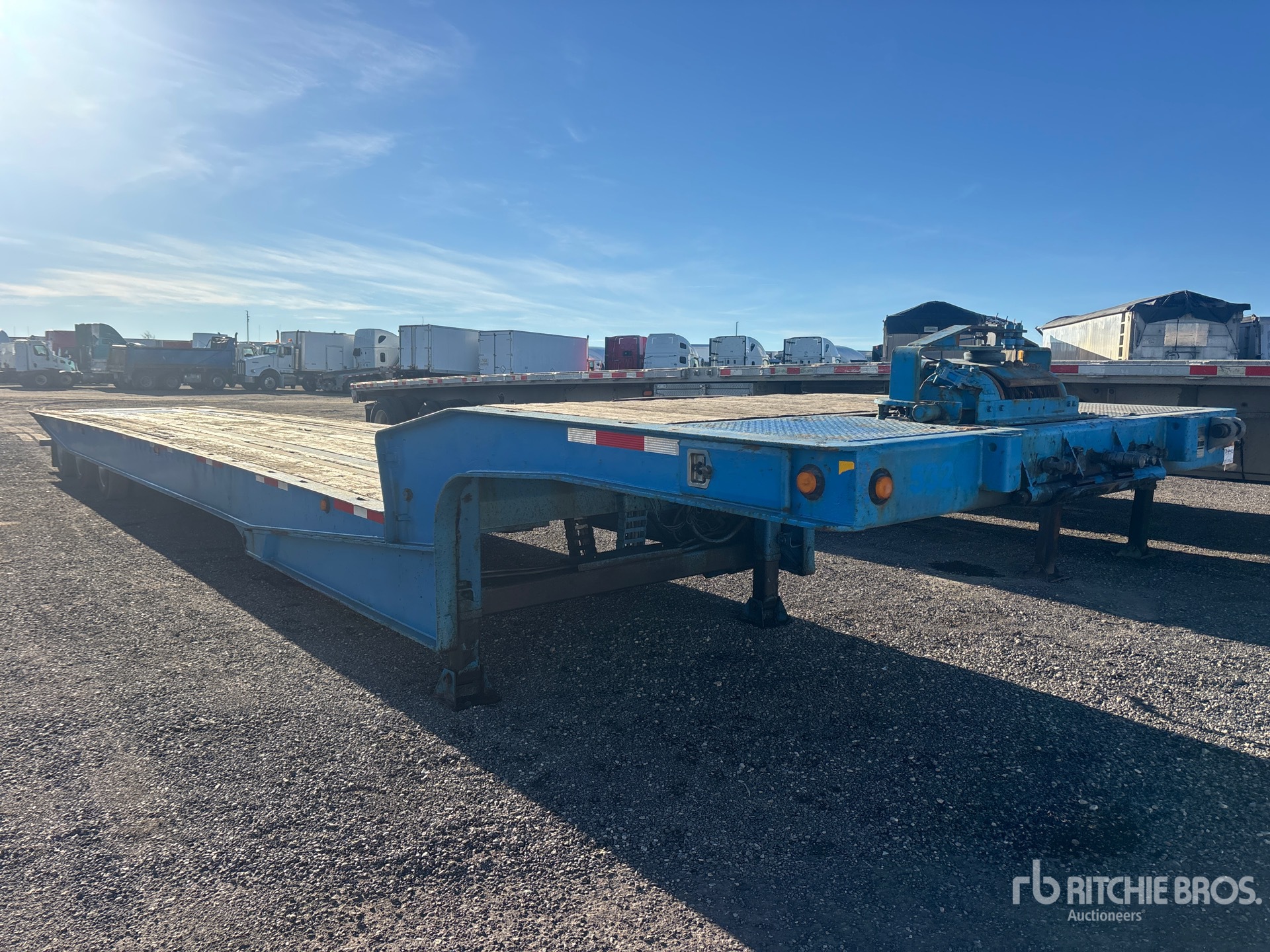 2011 Landoll 455