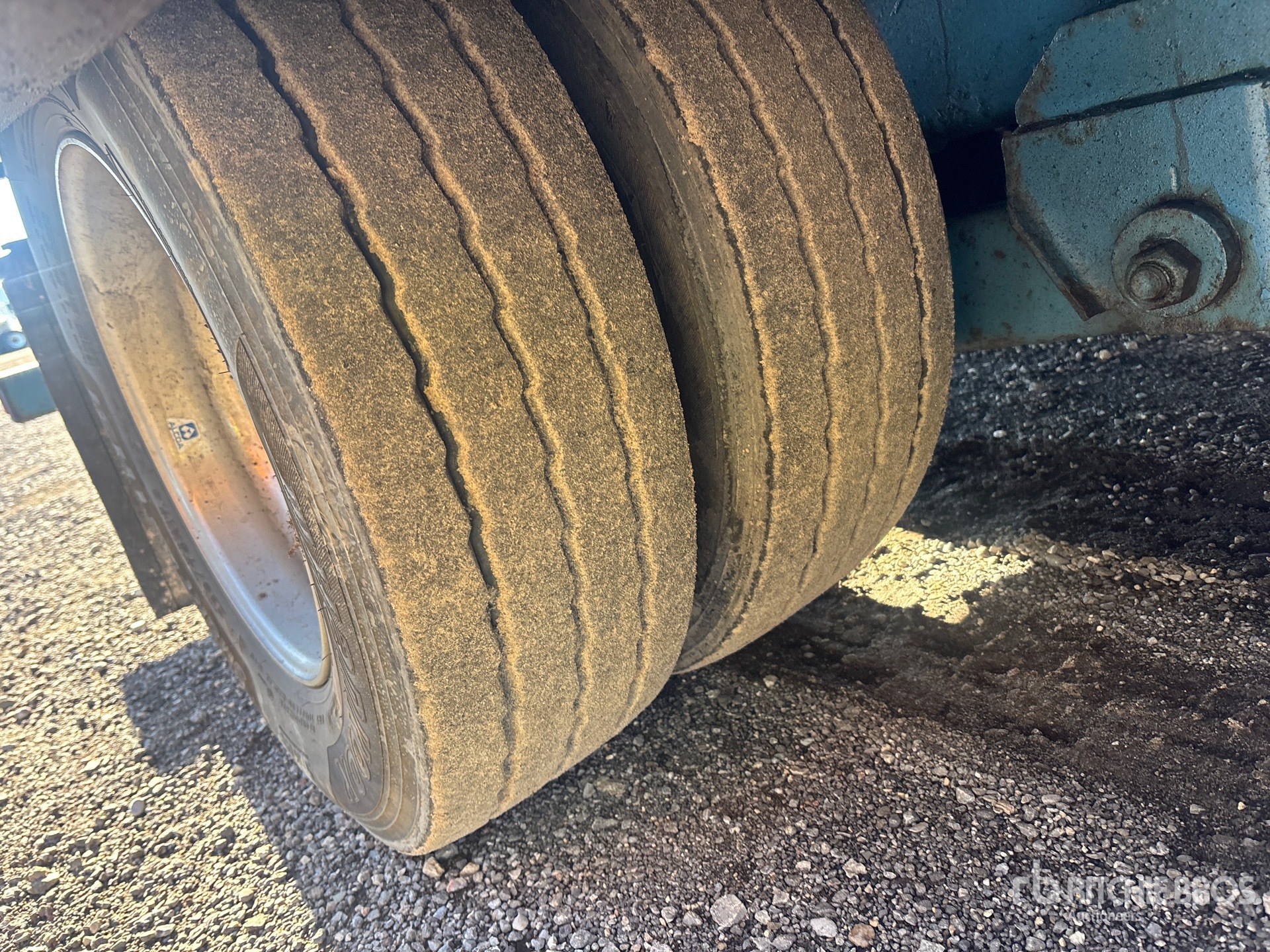 2011 Landoll 455