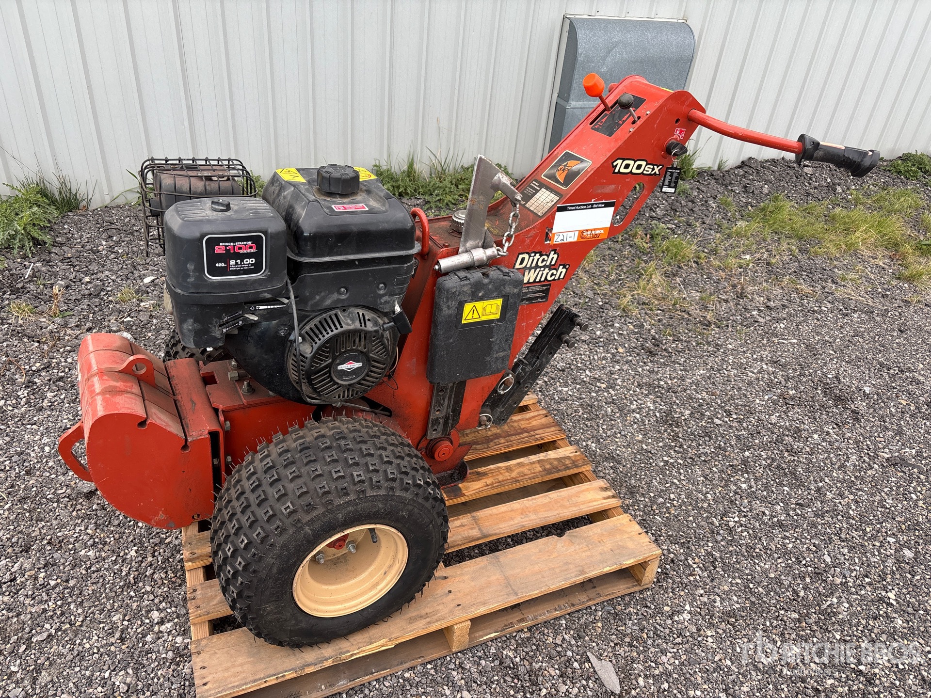 Photo of 2016 Ditch Witch 100SX