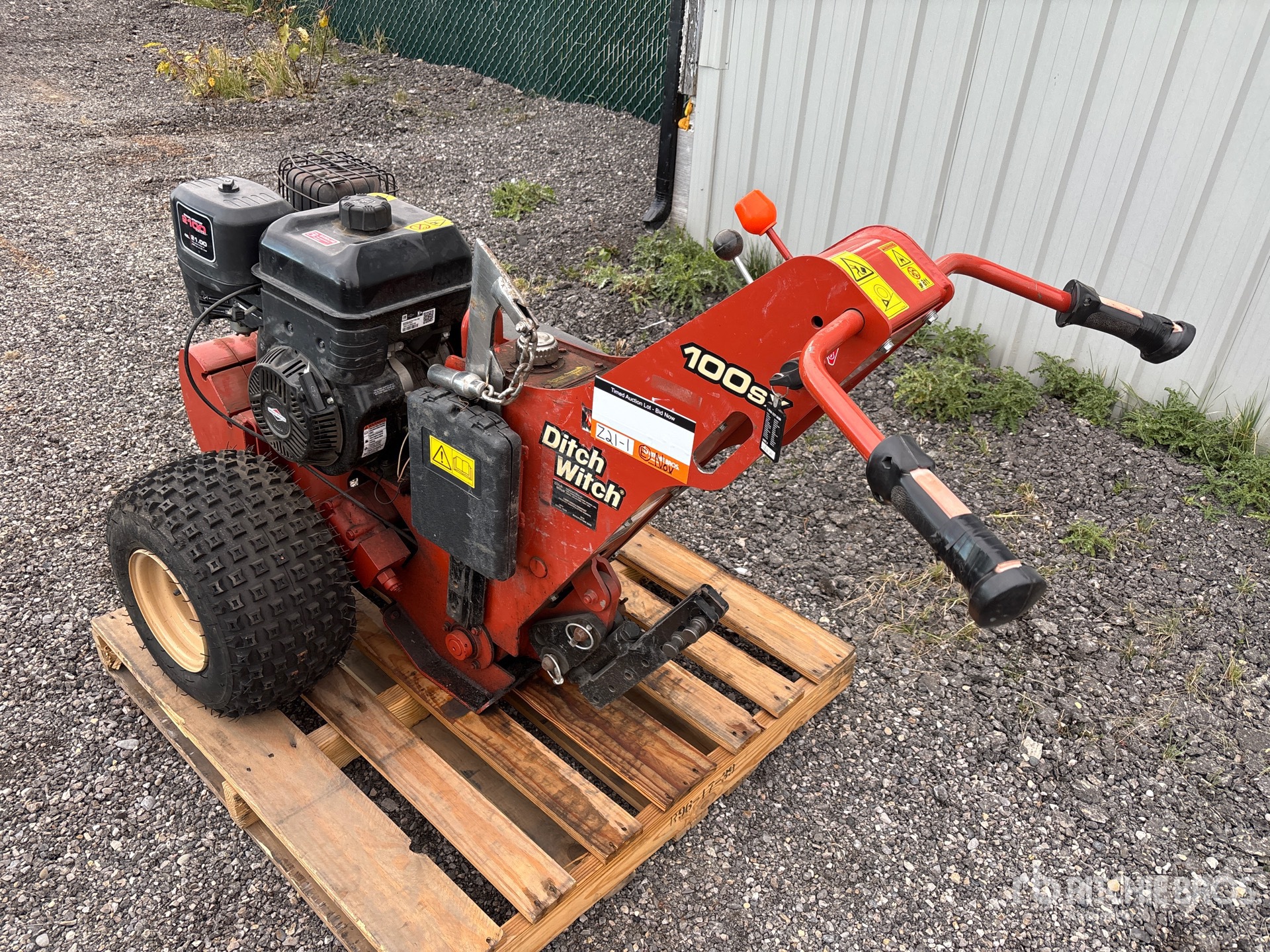 2016 Ditch Witch 100SX