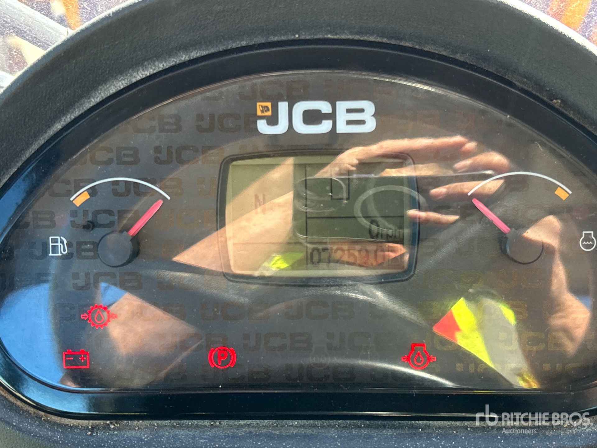 2017 JCB 407