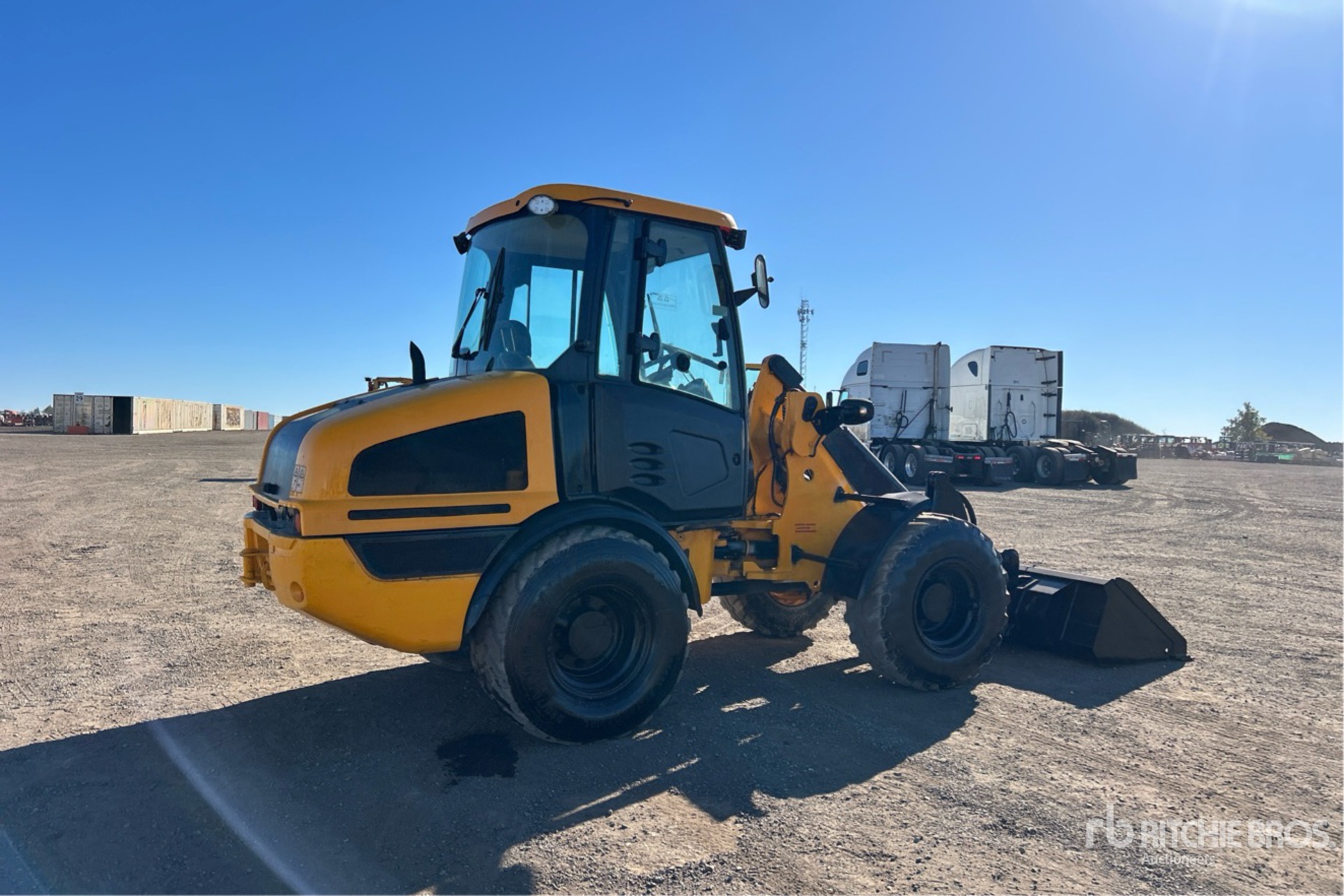 2017 JCB 407