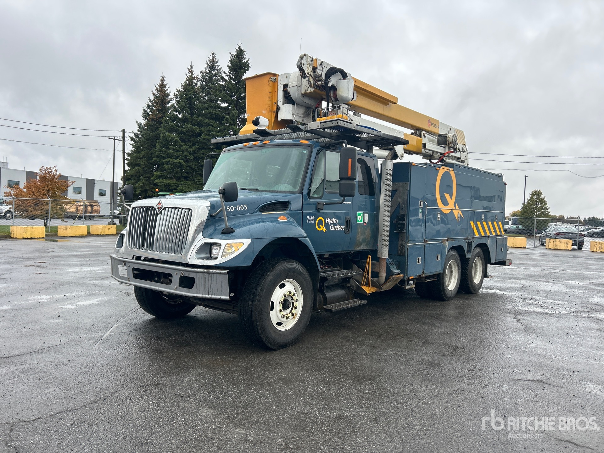 Photo of 2006 International 7400