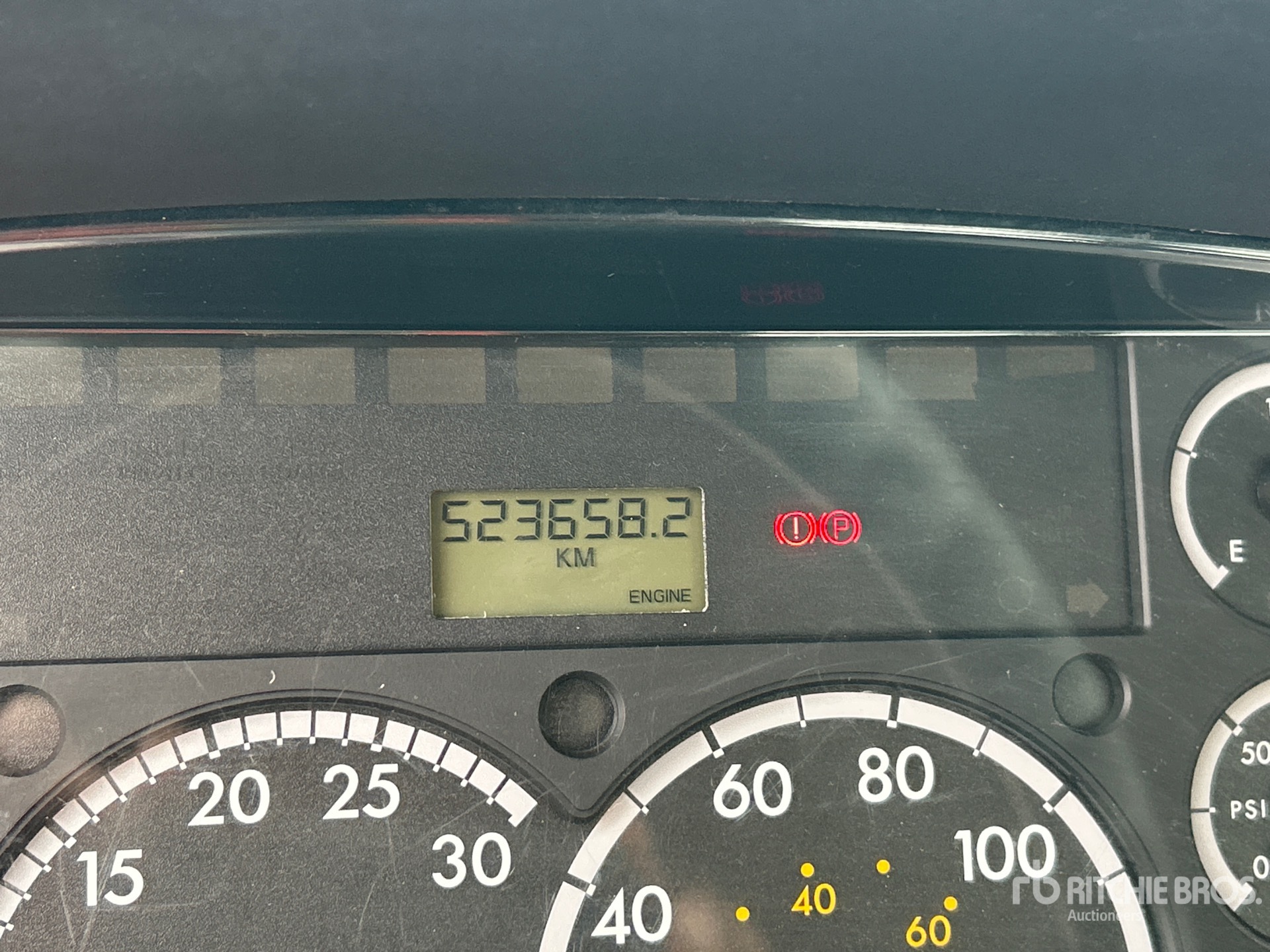 2004 Freightliner M2 112