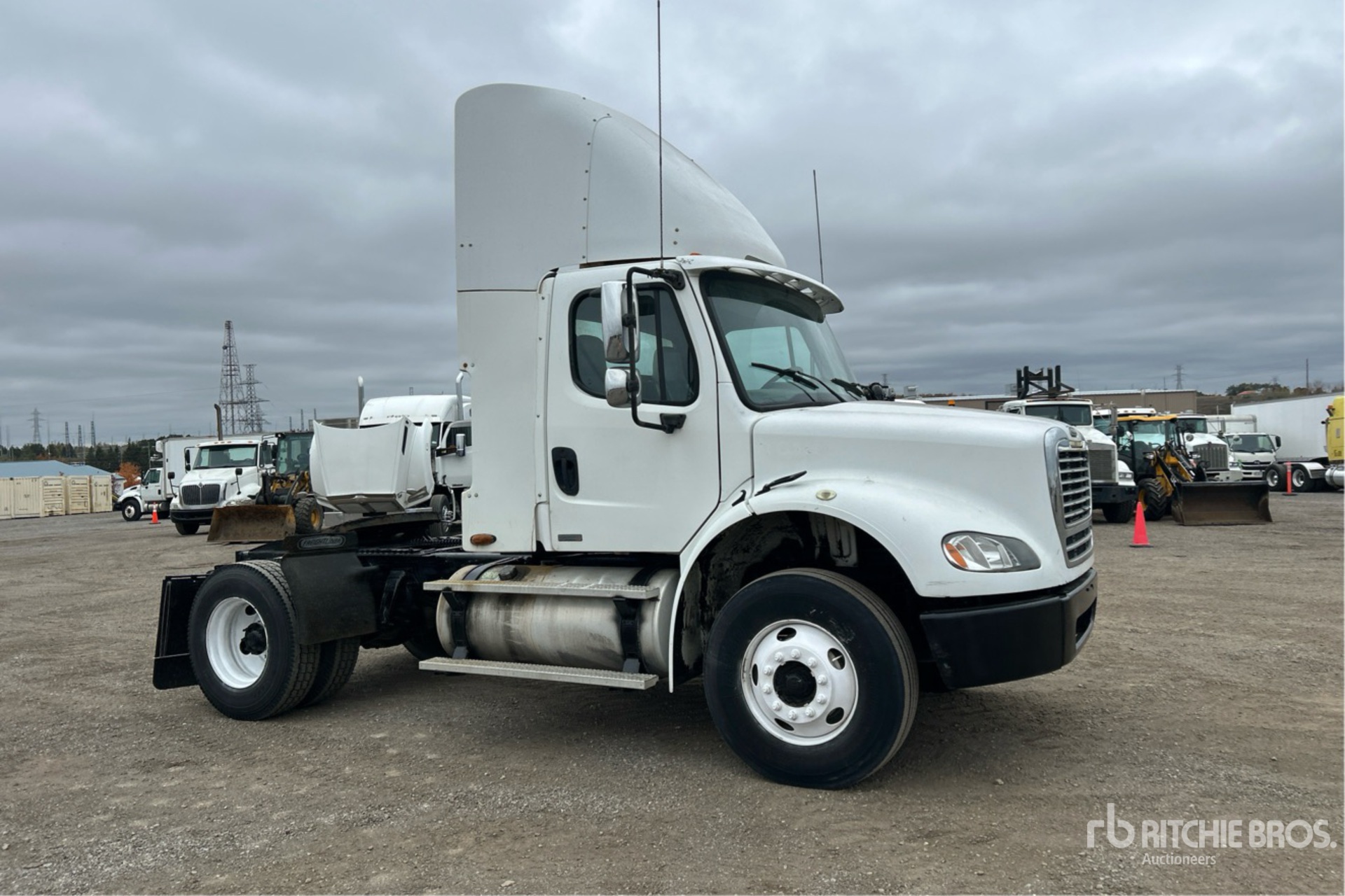 2004 Freightliner M2 112
