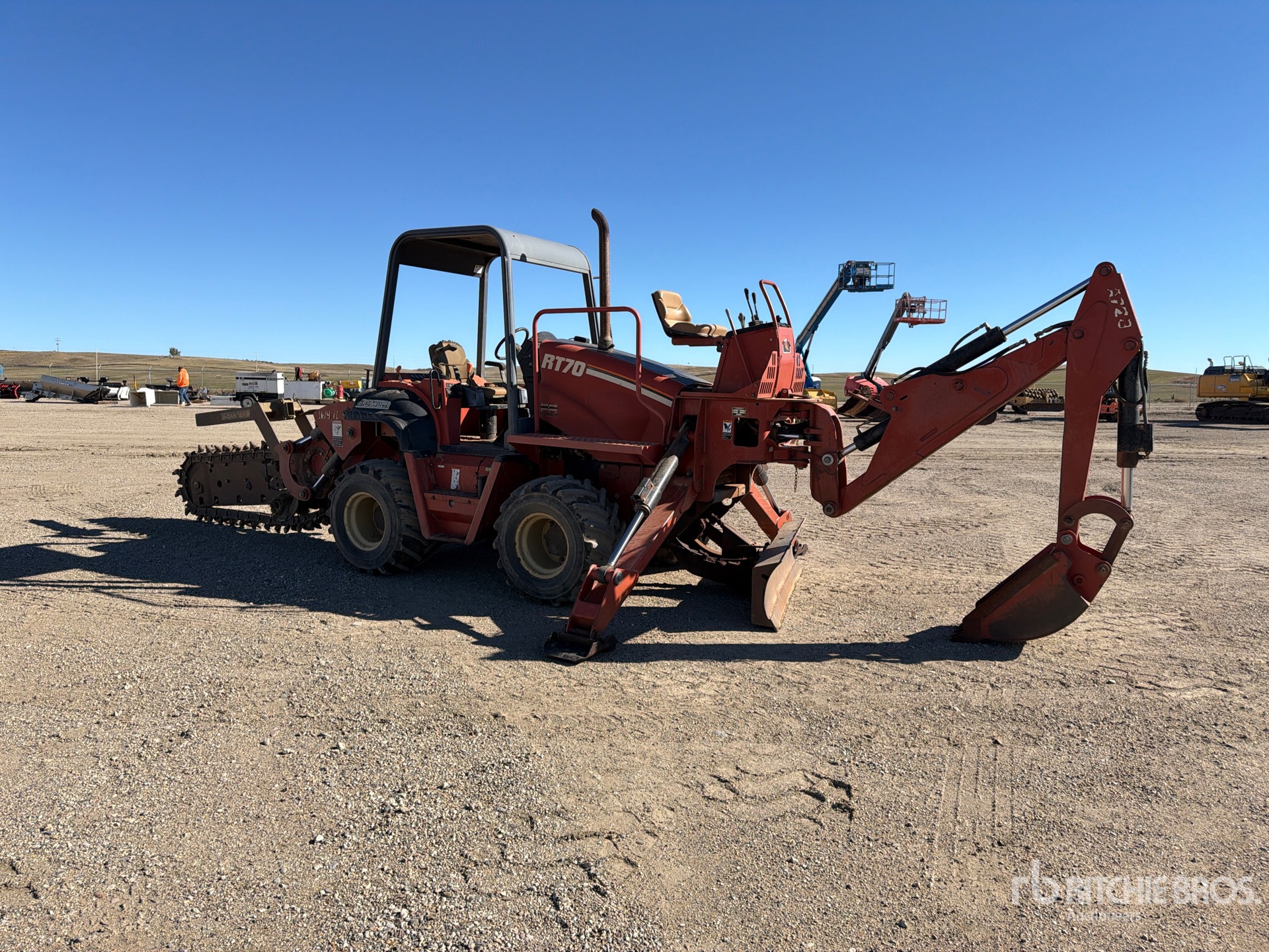 2004 Ditch Witch RT70M