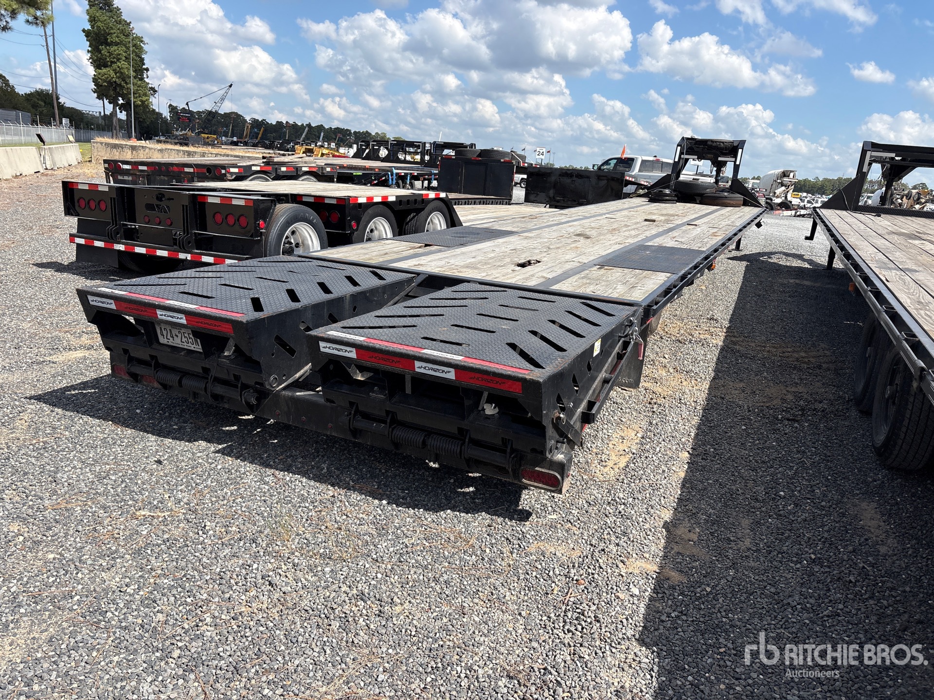 2025 Horizon Gooseneck