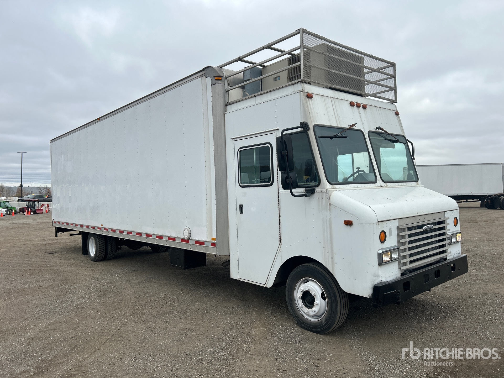 2001 Freightliner MT55