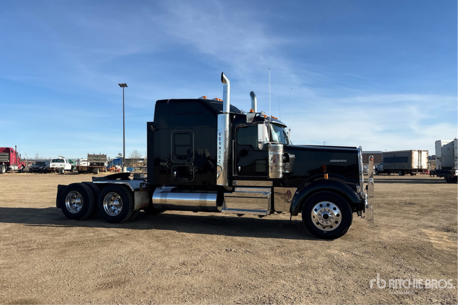 2021 Kenworth W900