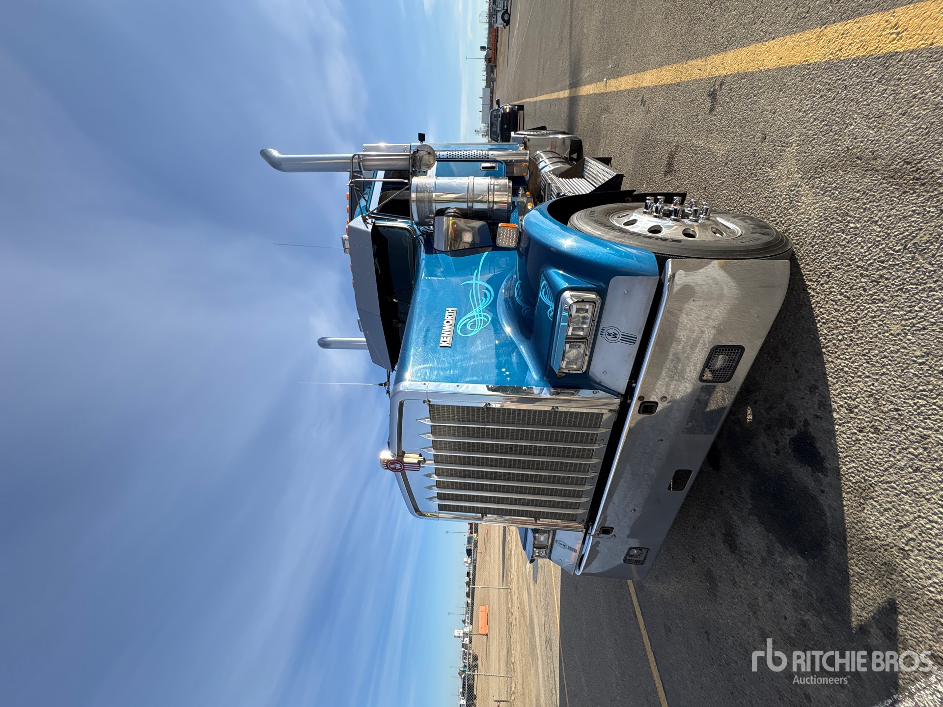 2019 Kenworth W900