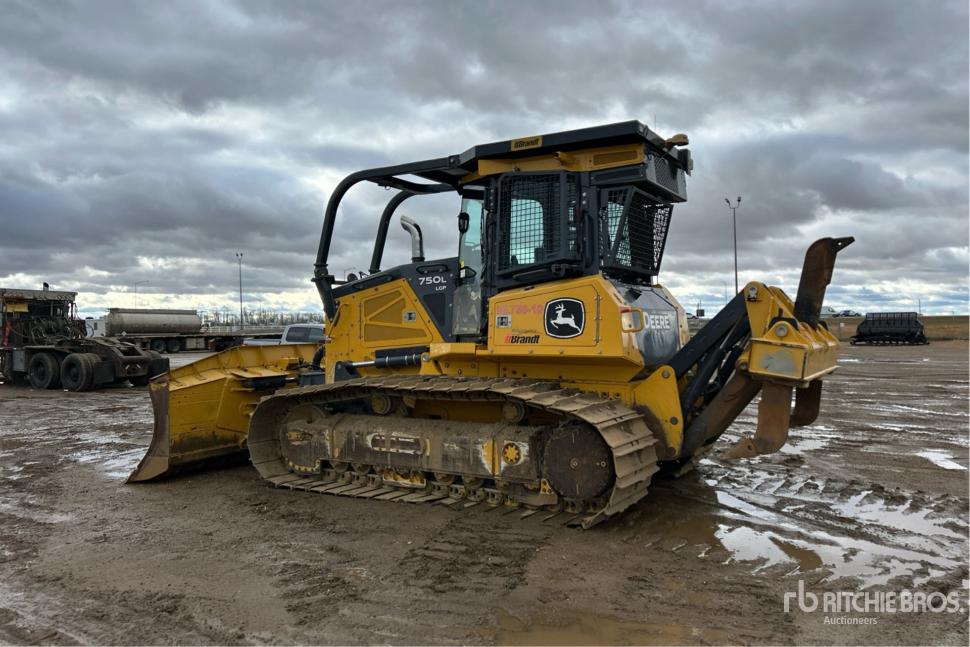 2022 John Deere 750L LGP