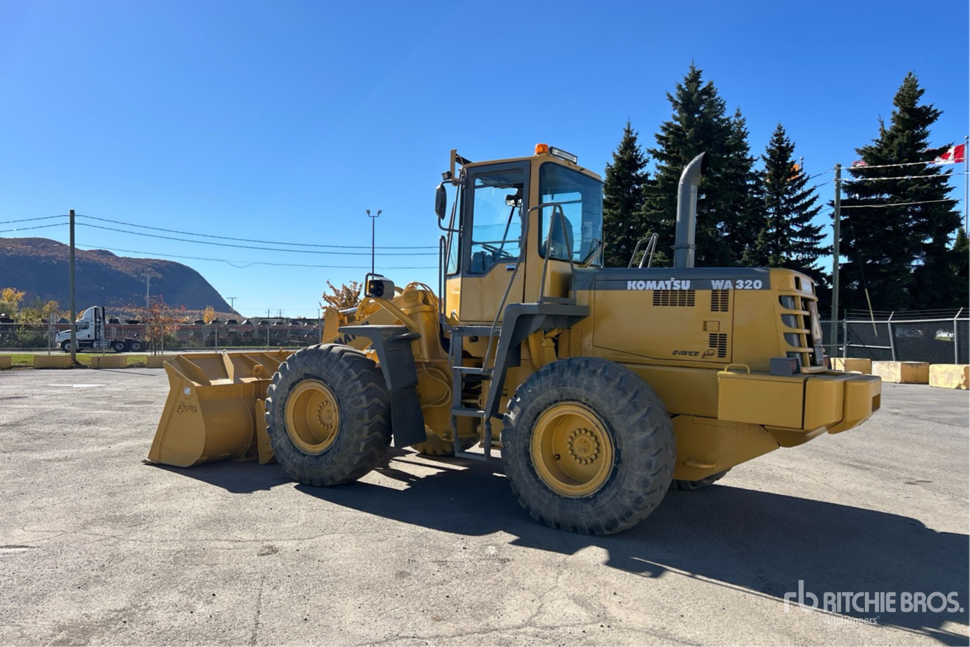 1998 Komatsu WA320-3A