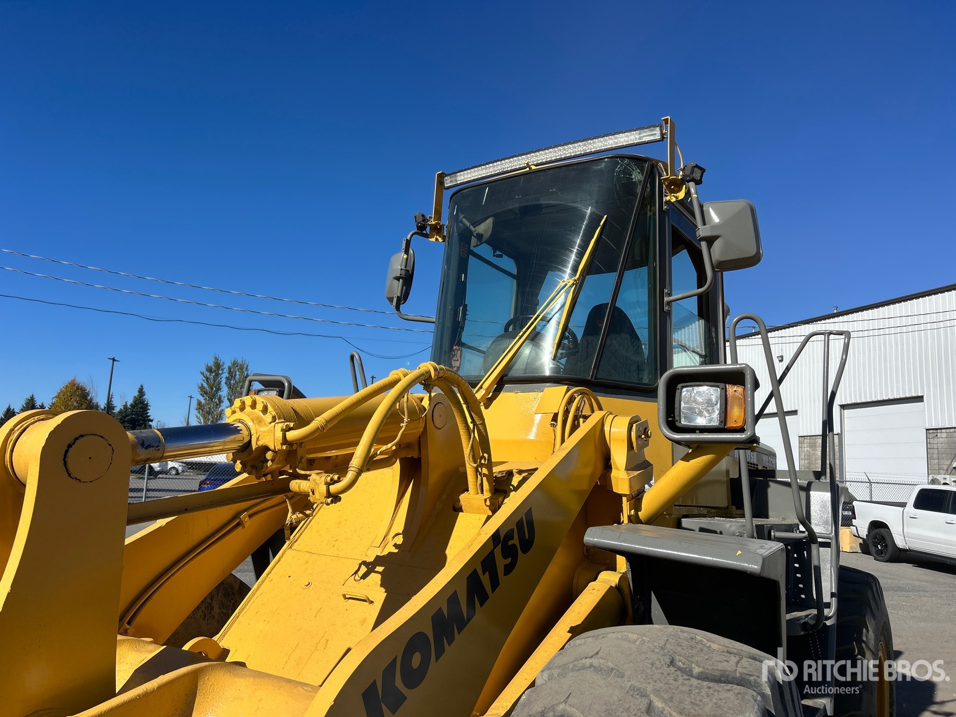 1998 Komatsu WA320-3A