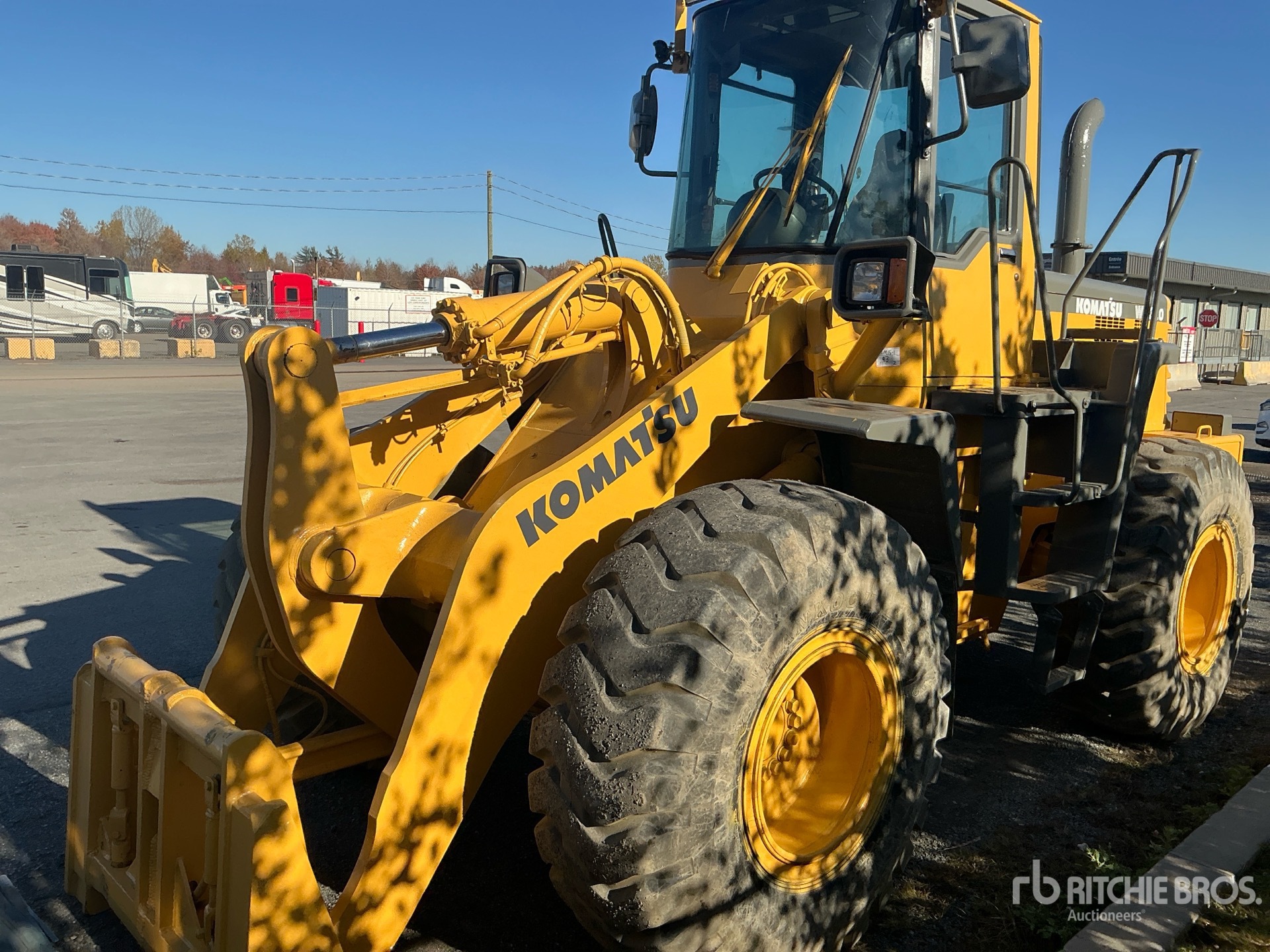 1998 Komatsu WA320-3A