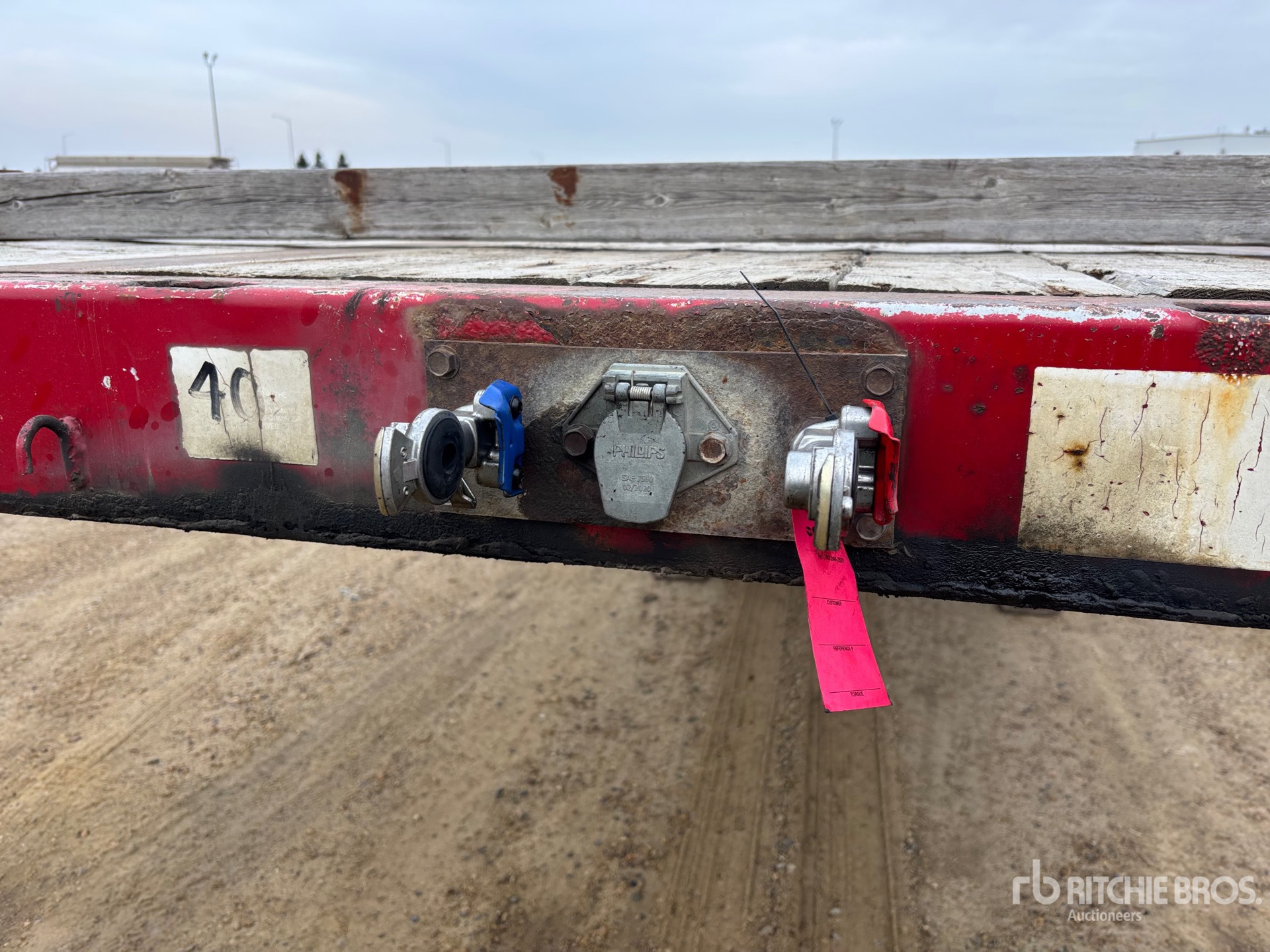 2007 Doepker 32 ft Super B-Train Lead