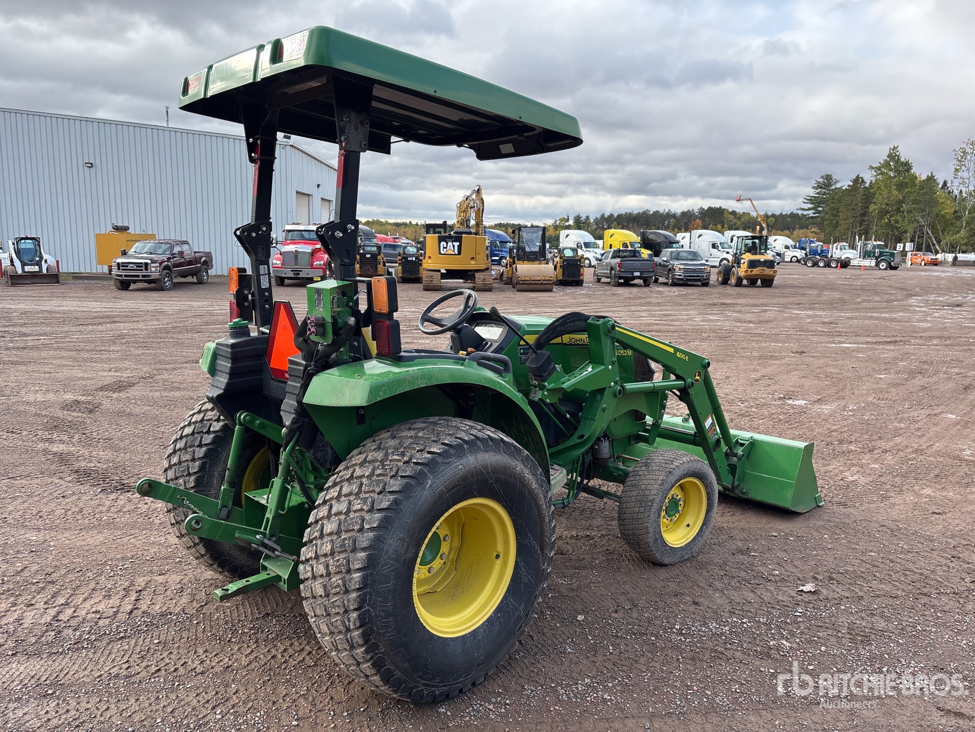 2018 John Deere 4052M