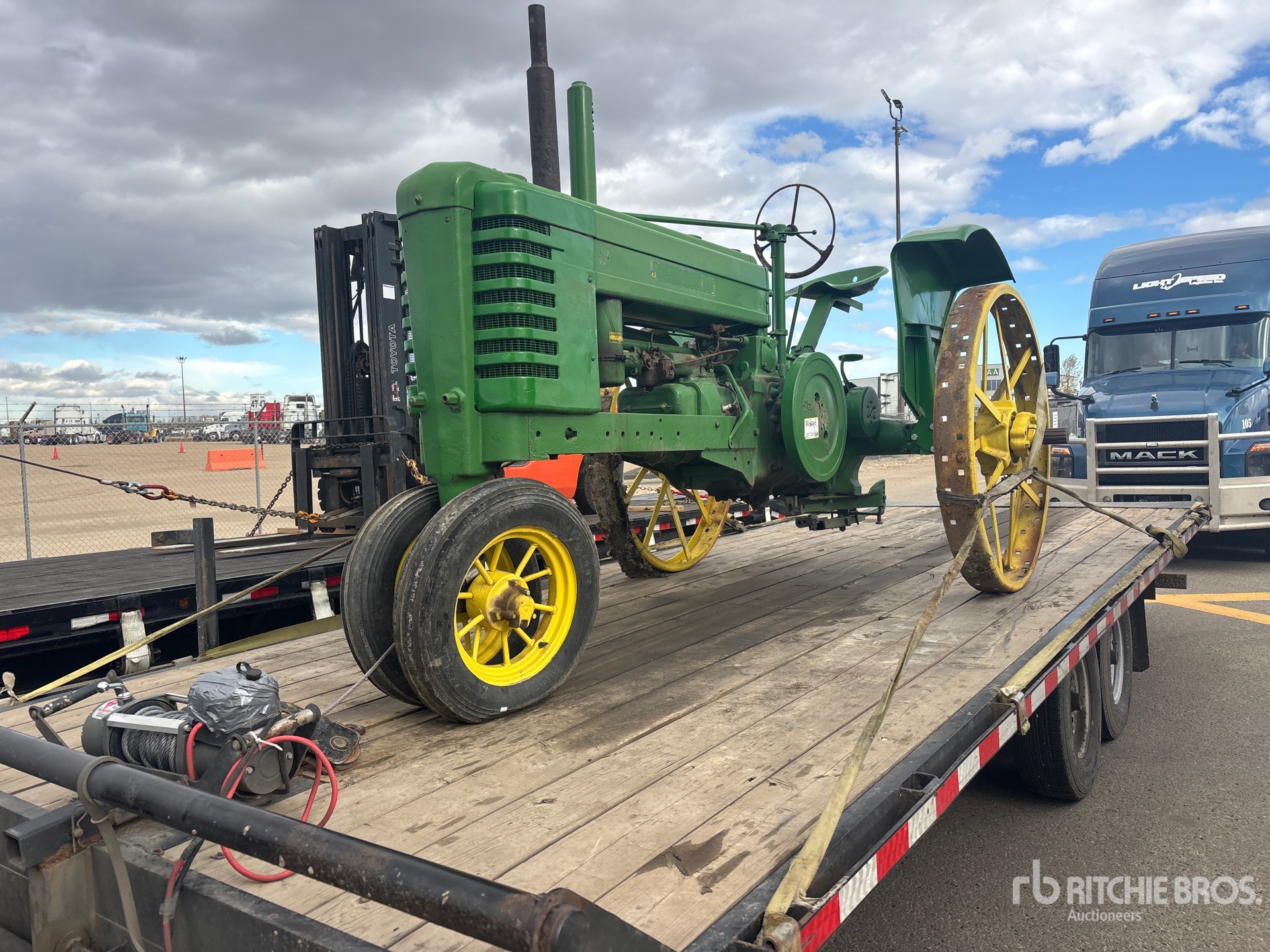 1944 John Deere B