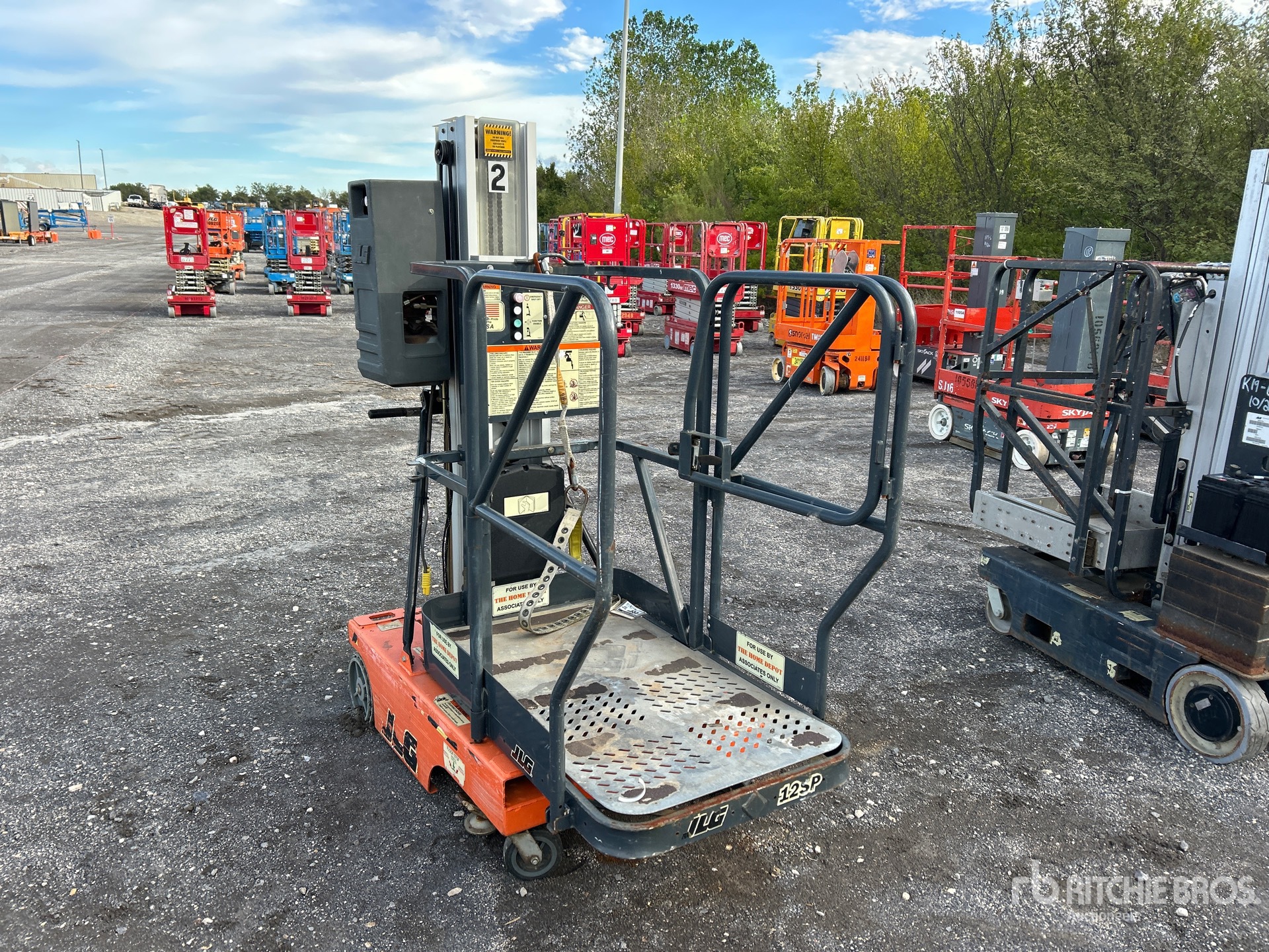 2004 JLG 12SP