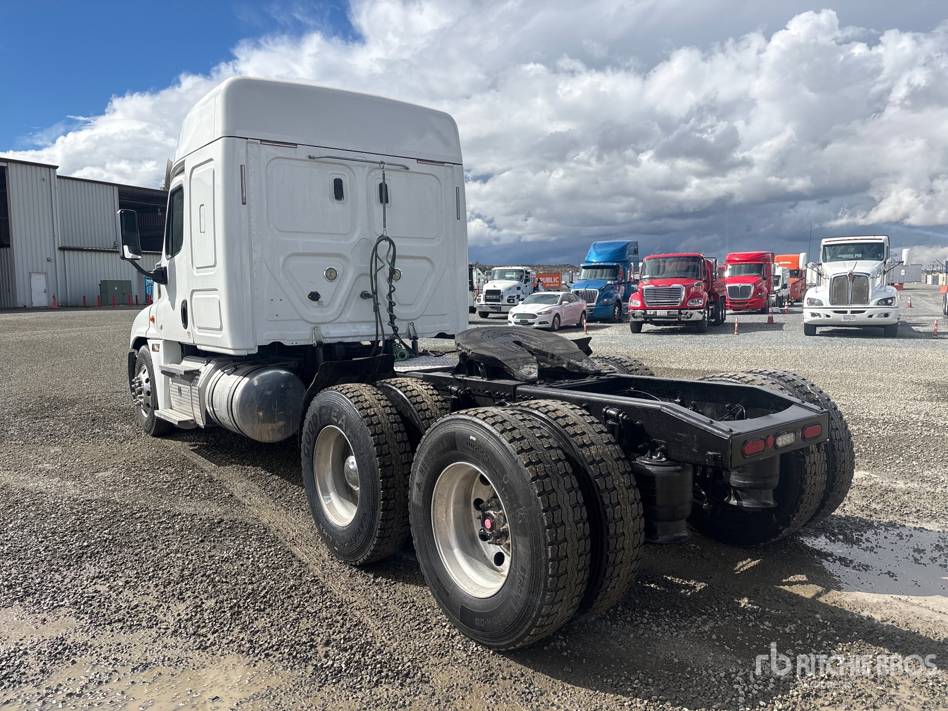 2018 Freightliner CASCADIA 125