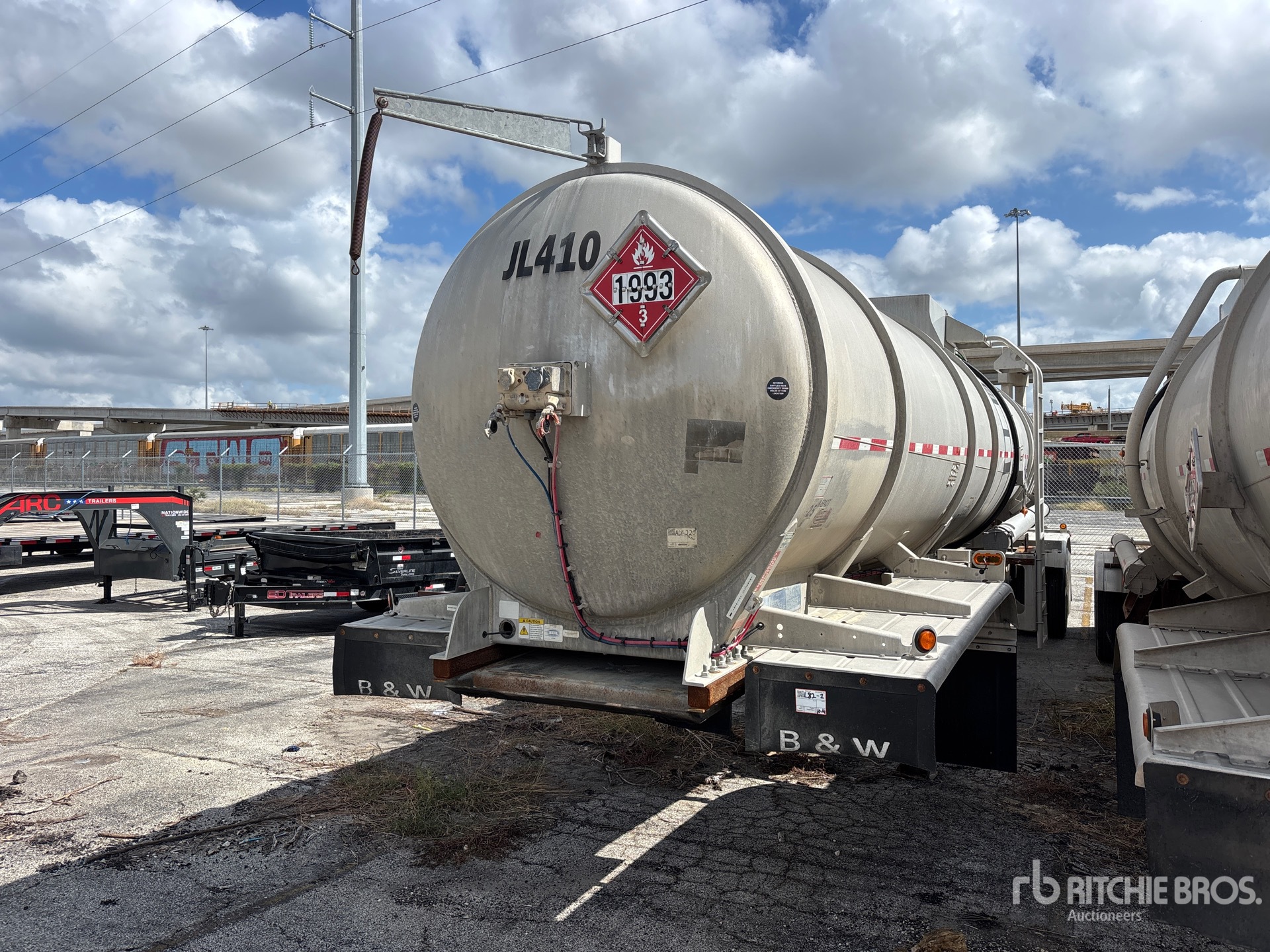 2013 Heil 8400 GAL T/A