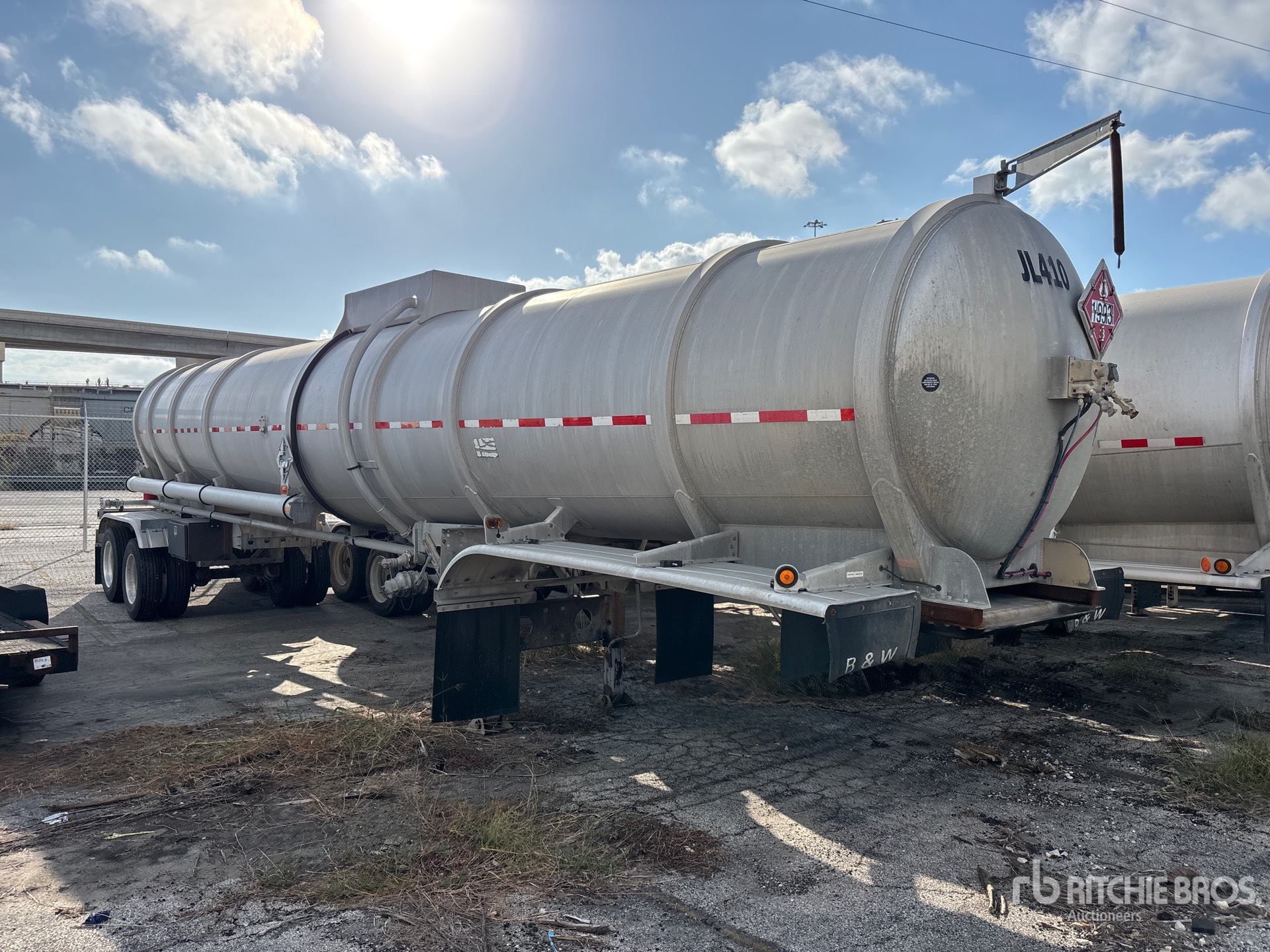 2013 Heil 8400 GAL T/A