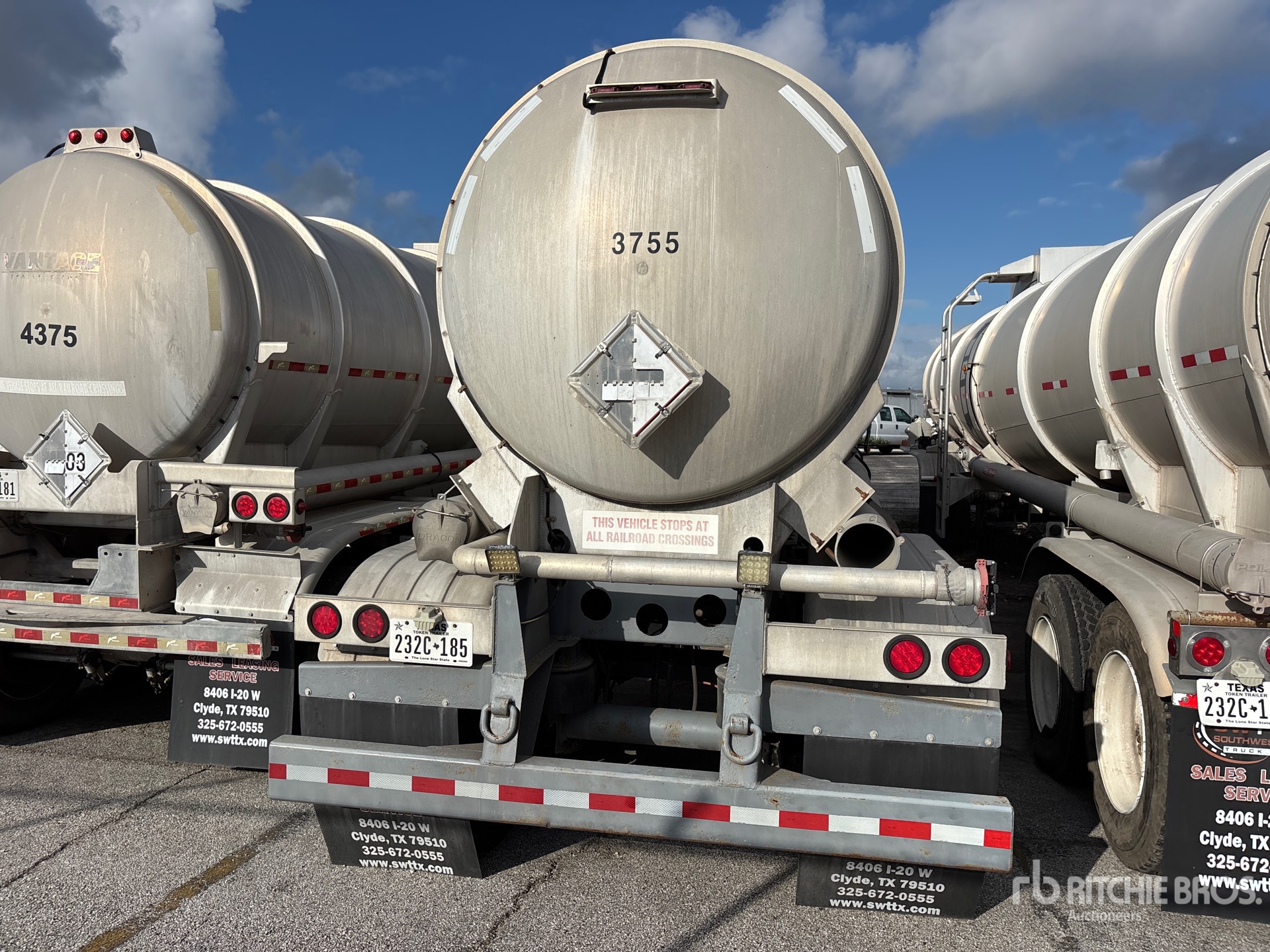 2014 Dragon 8400 GAL T/A