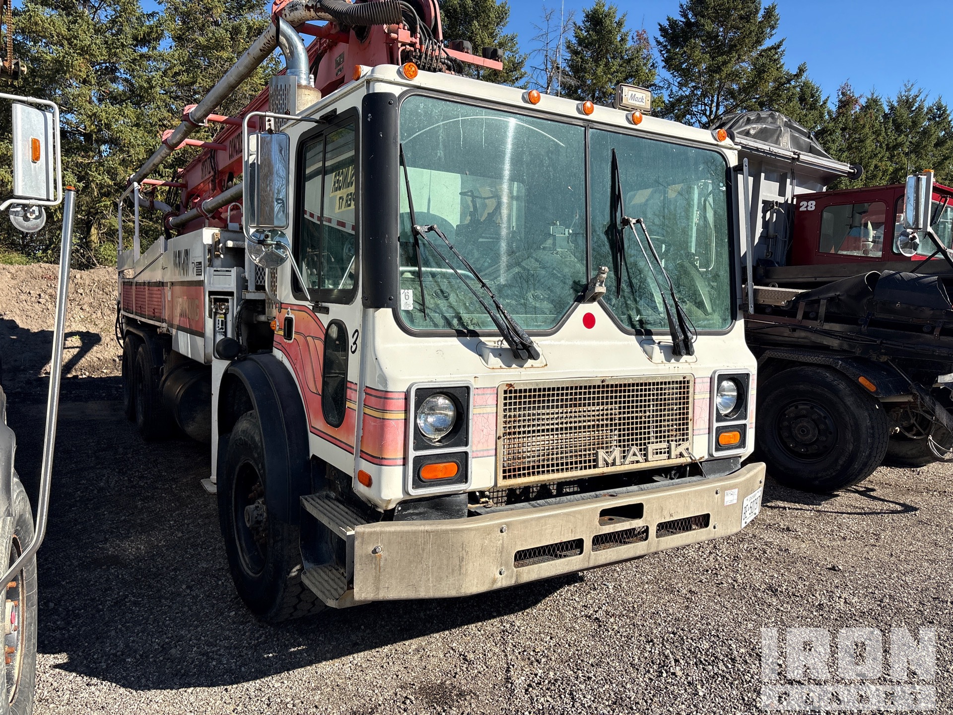 1995 Mack MR