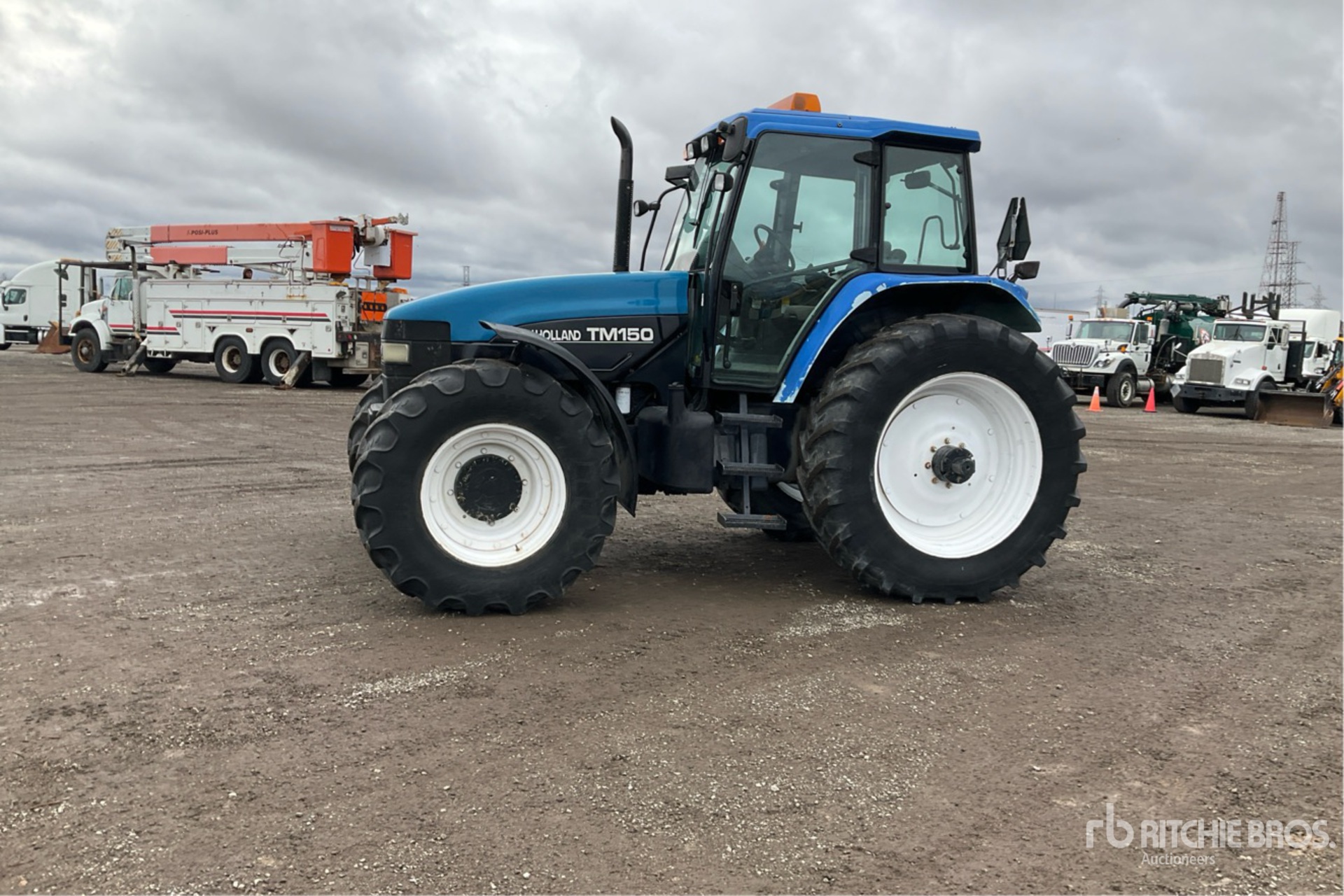 2001 New Holland TM150