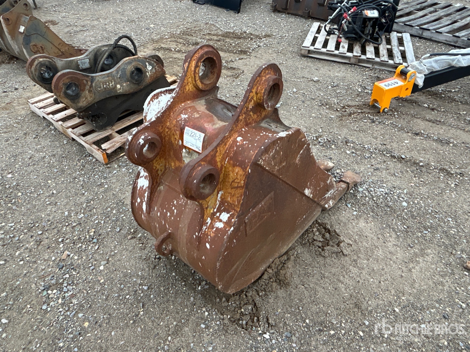 Caterpillar 26 IN