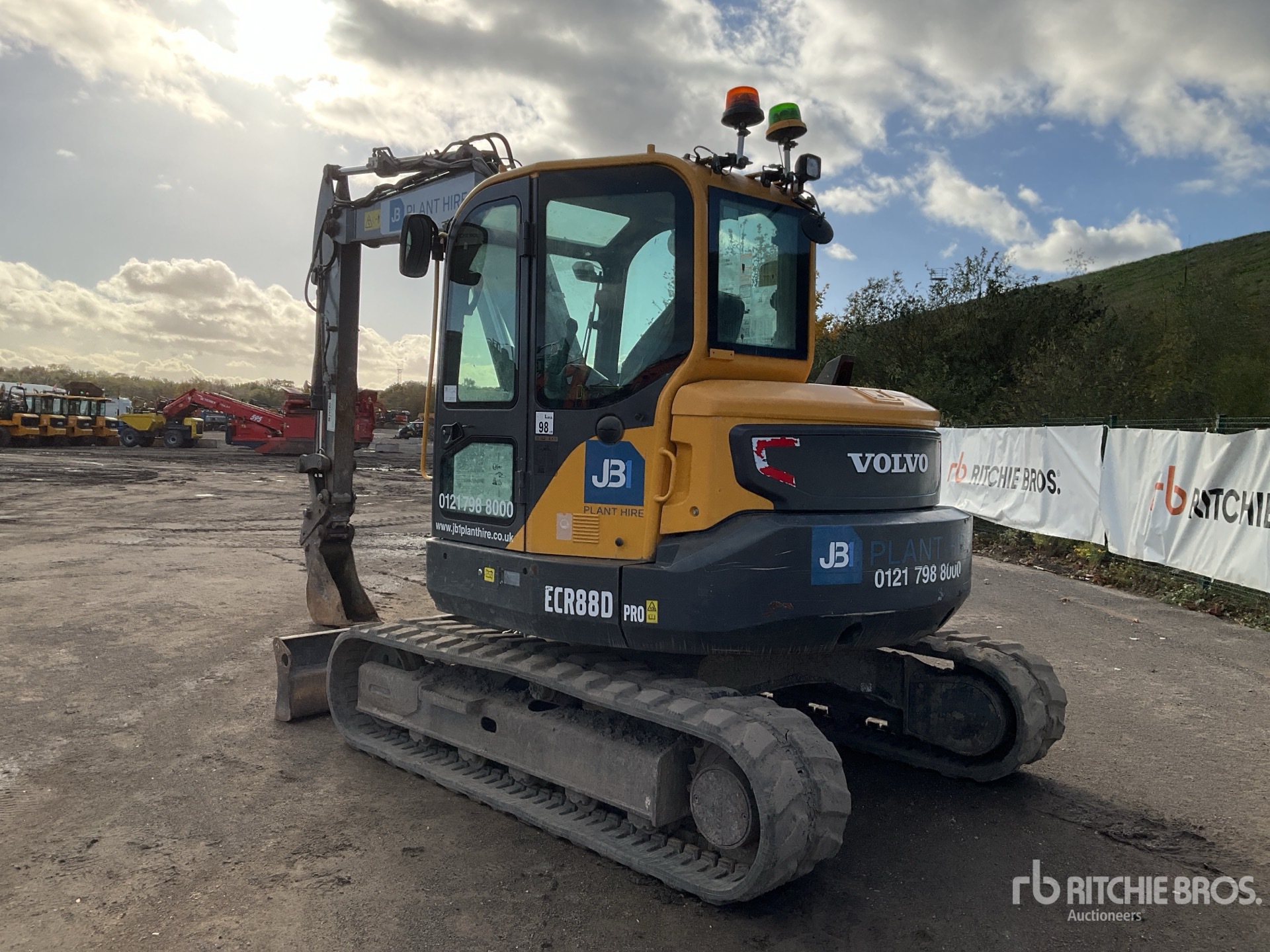 2021 Volvo ECR88D