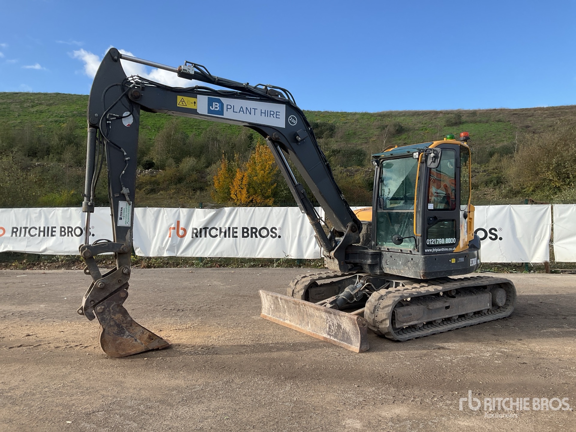 Photo of 2021 Volvo ECR88D