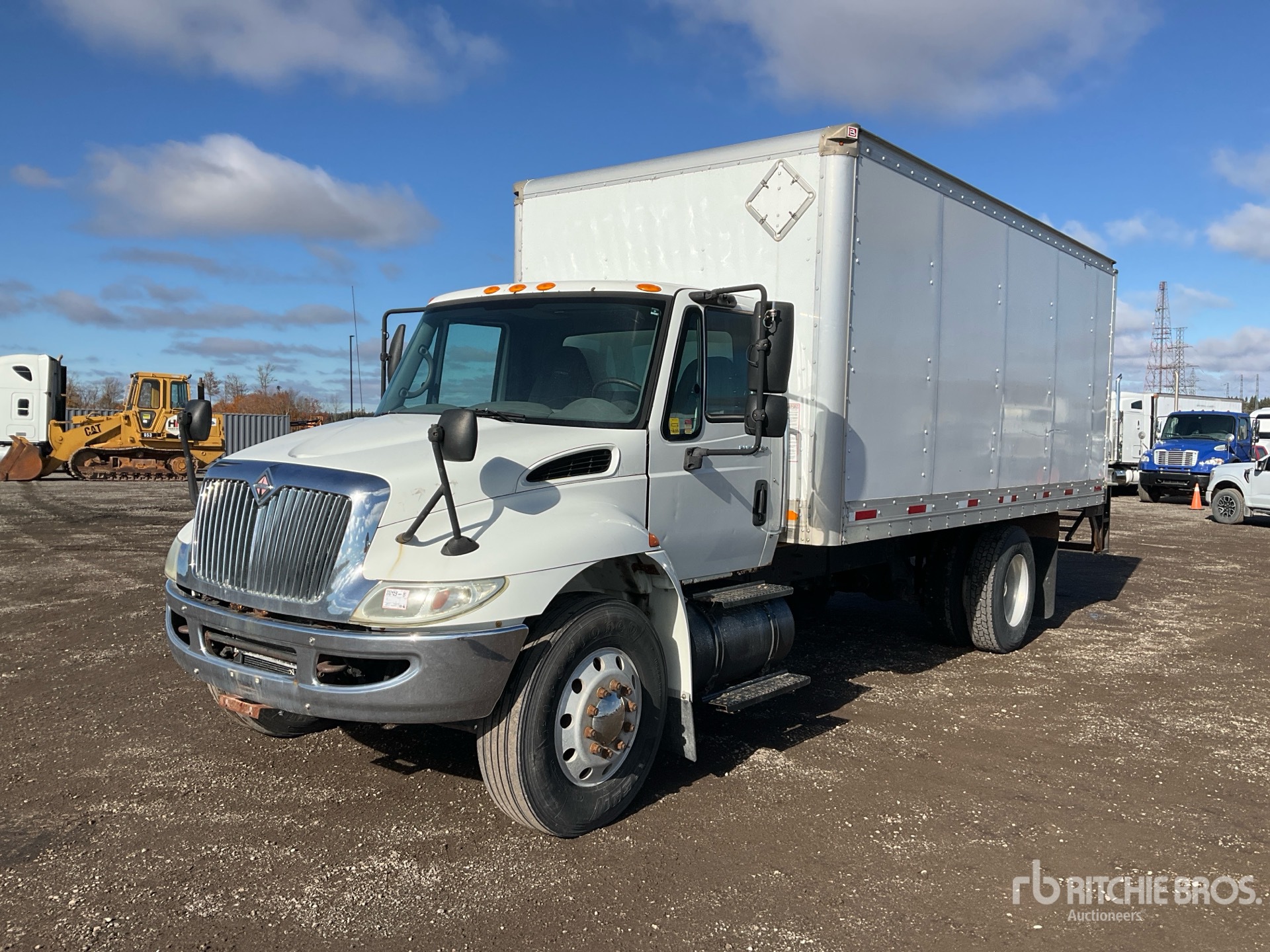 Photo of 2005 International 4300