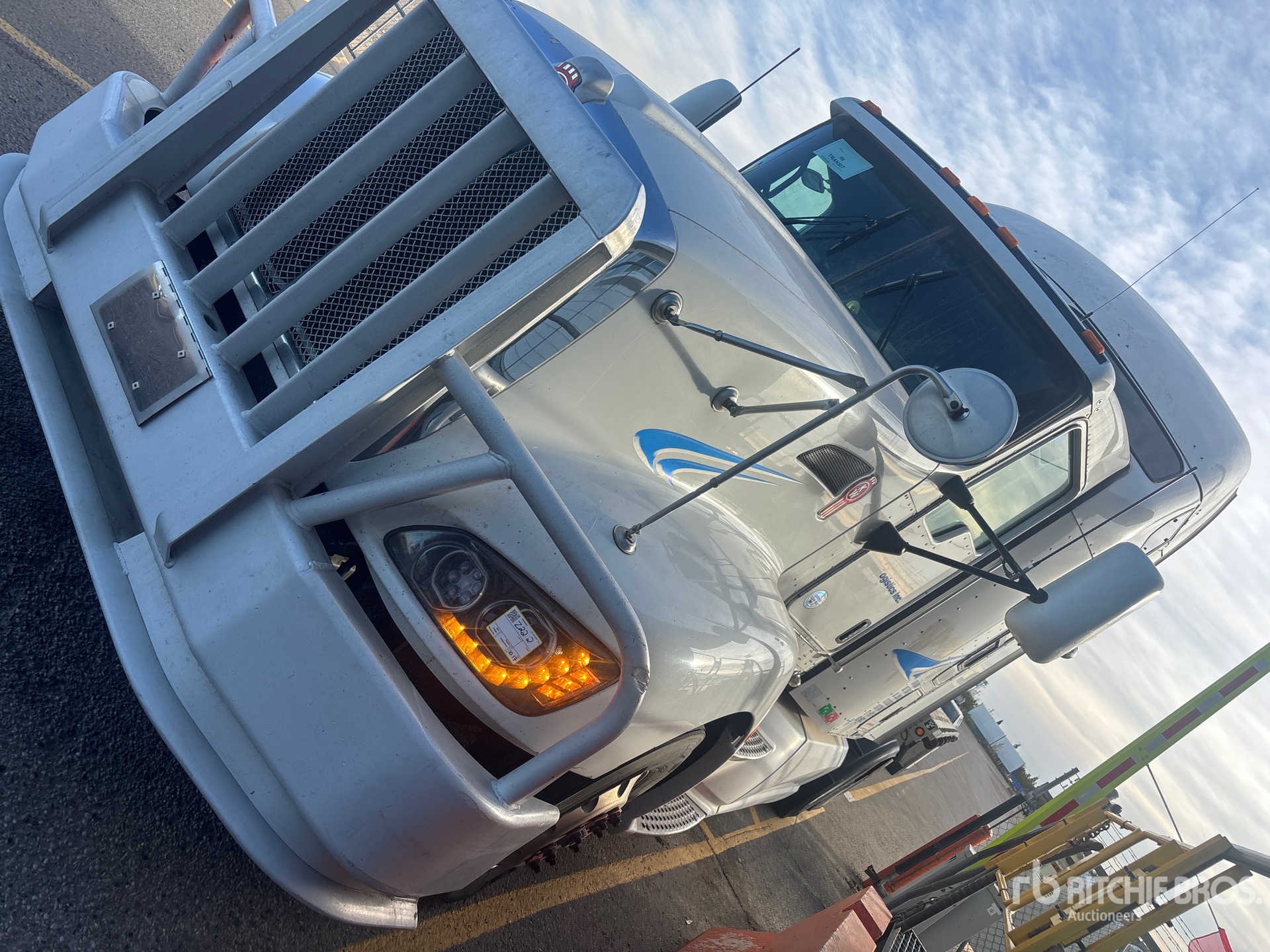 Photo of 2012 Kenworth T680